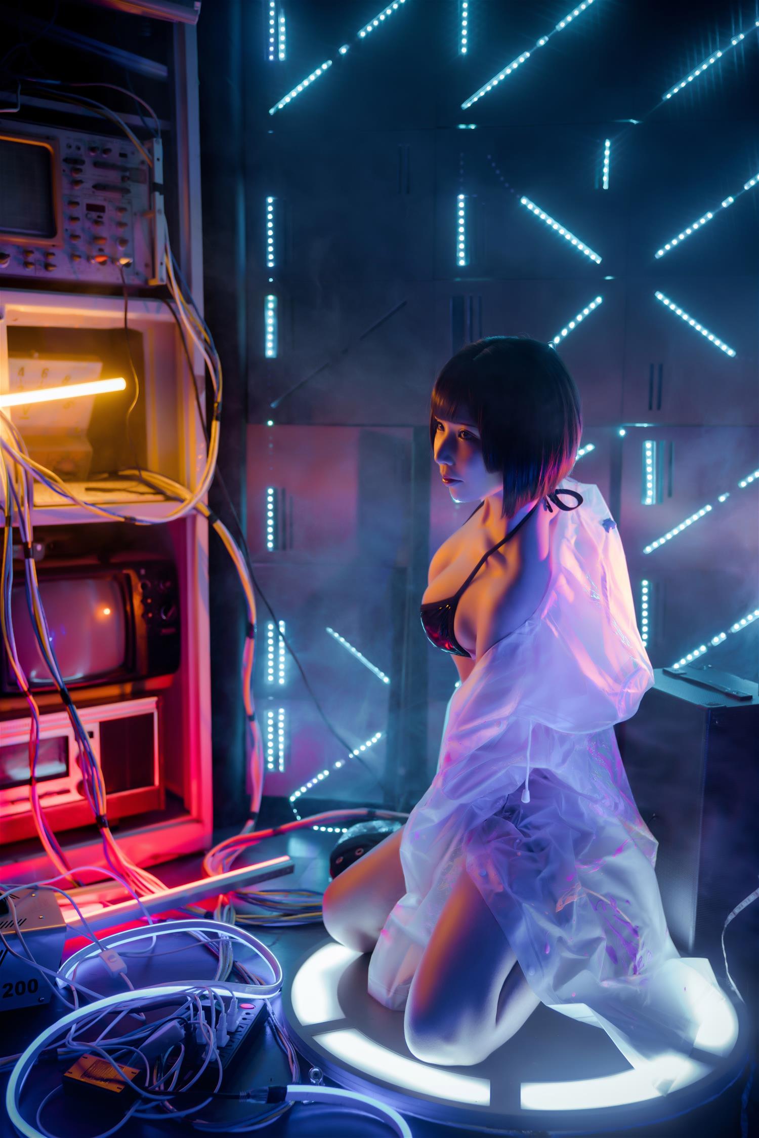 爱老师_PhD 涂料雨衣 [9P-65MB]