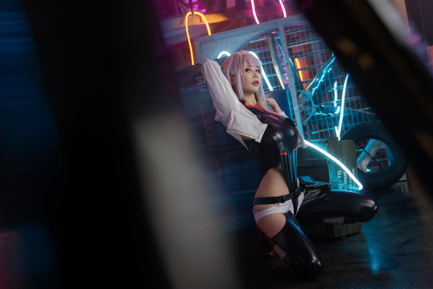 爱老师_PhD 赛博朋克 露西 [18P-176MB]