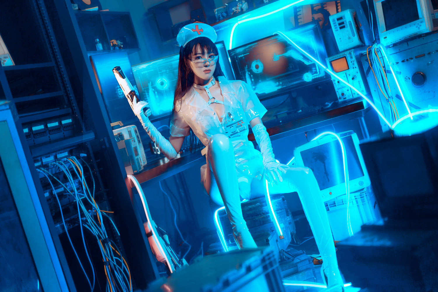 豆梓吖 - 透明护士 [23P]