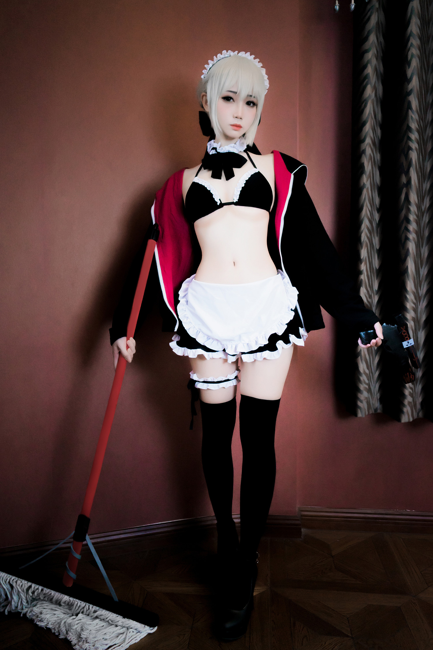 焖焖碳 – 黑呆 [21P]