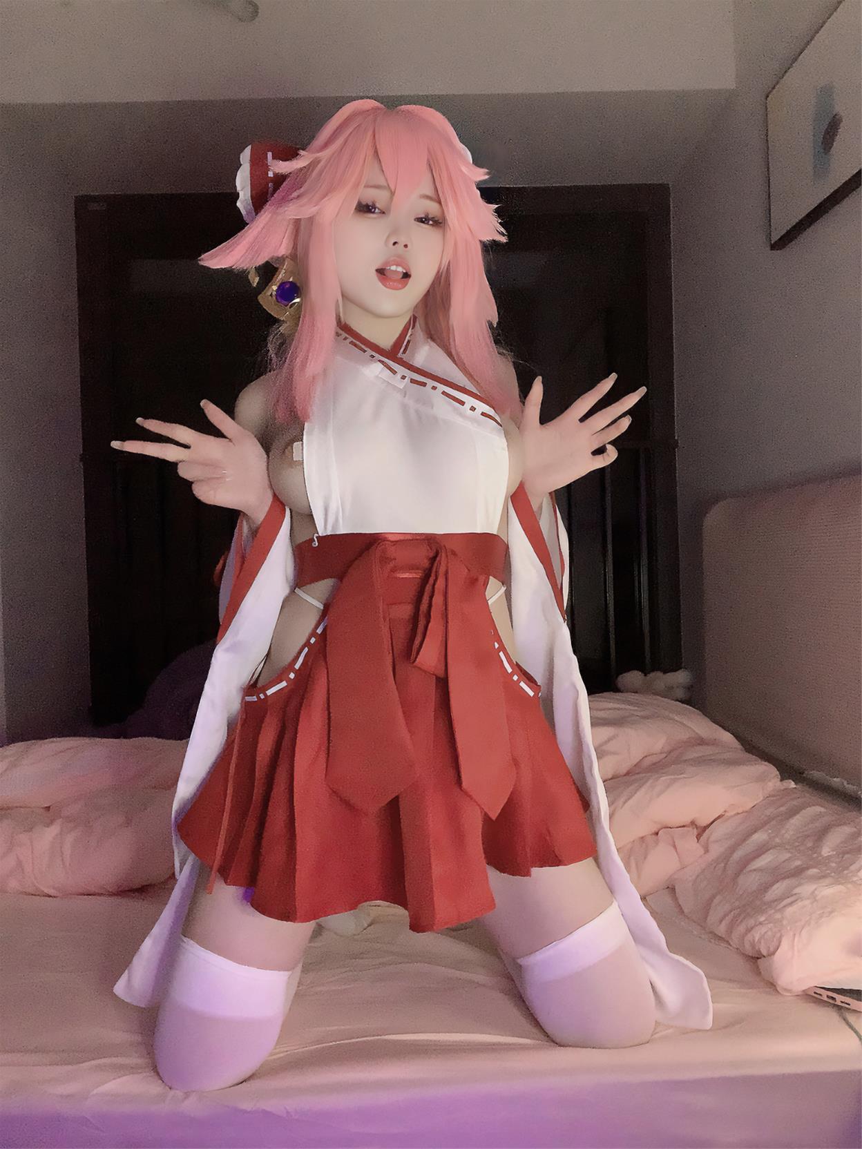 小瑶幺幺 八重巫女 [38P1V-192MB]