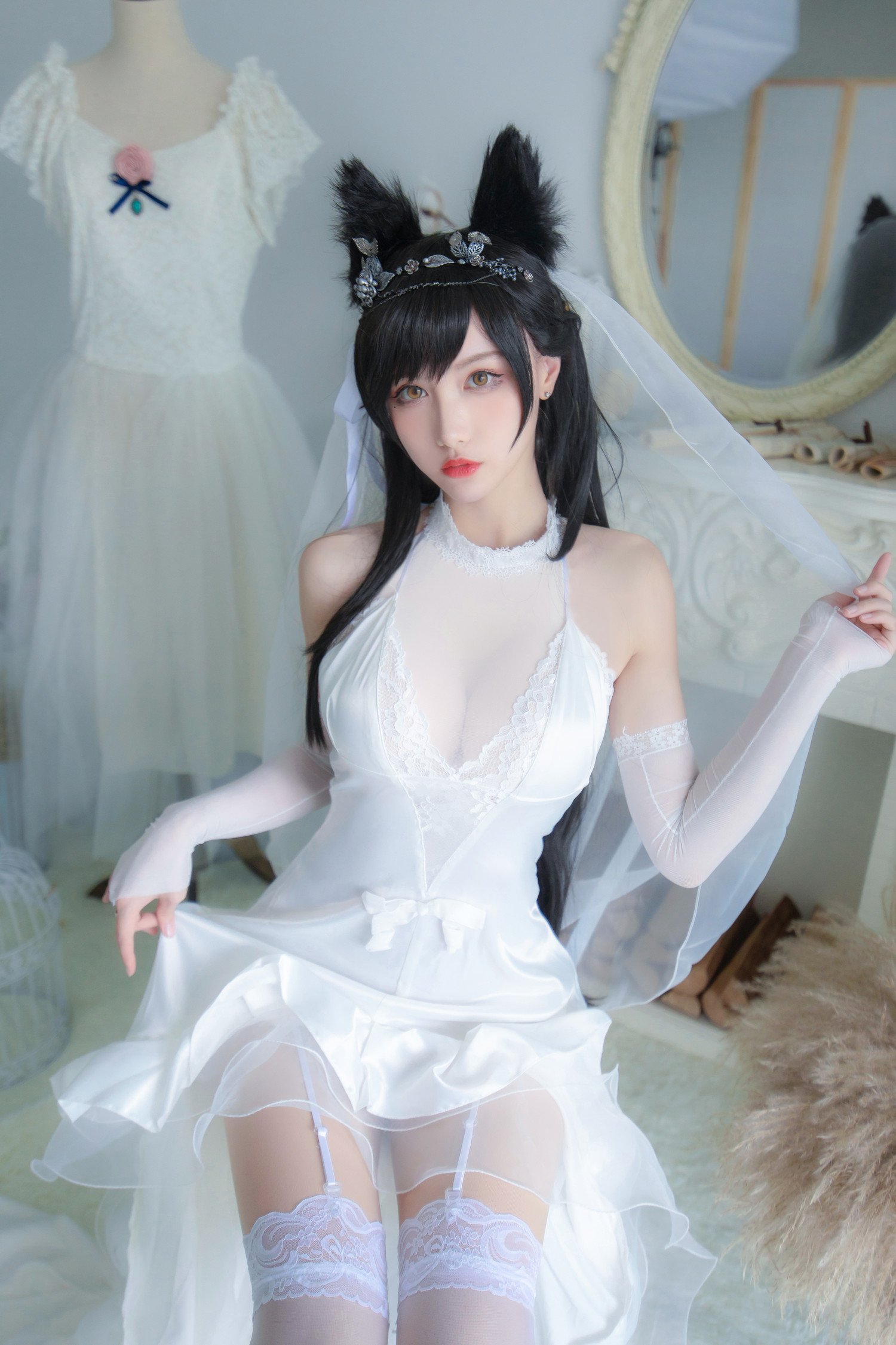 维池娘娘 - 爱宕婚纱 [16P]