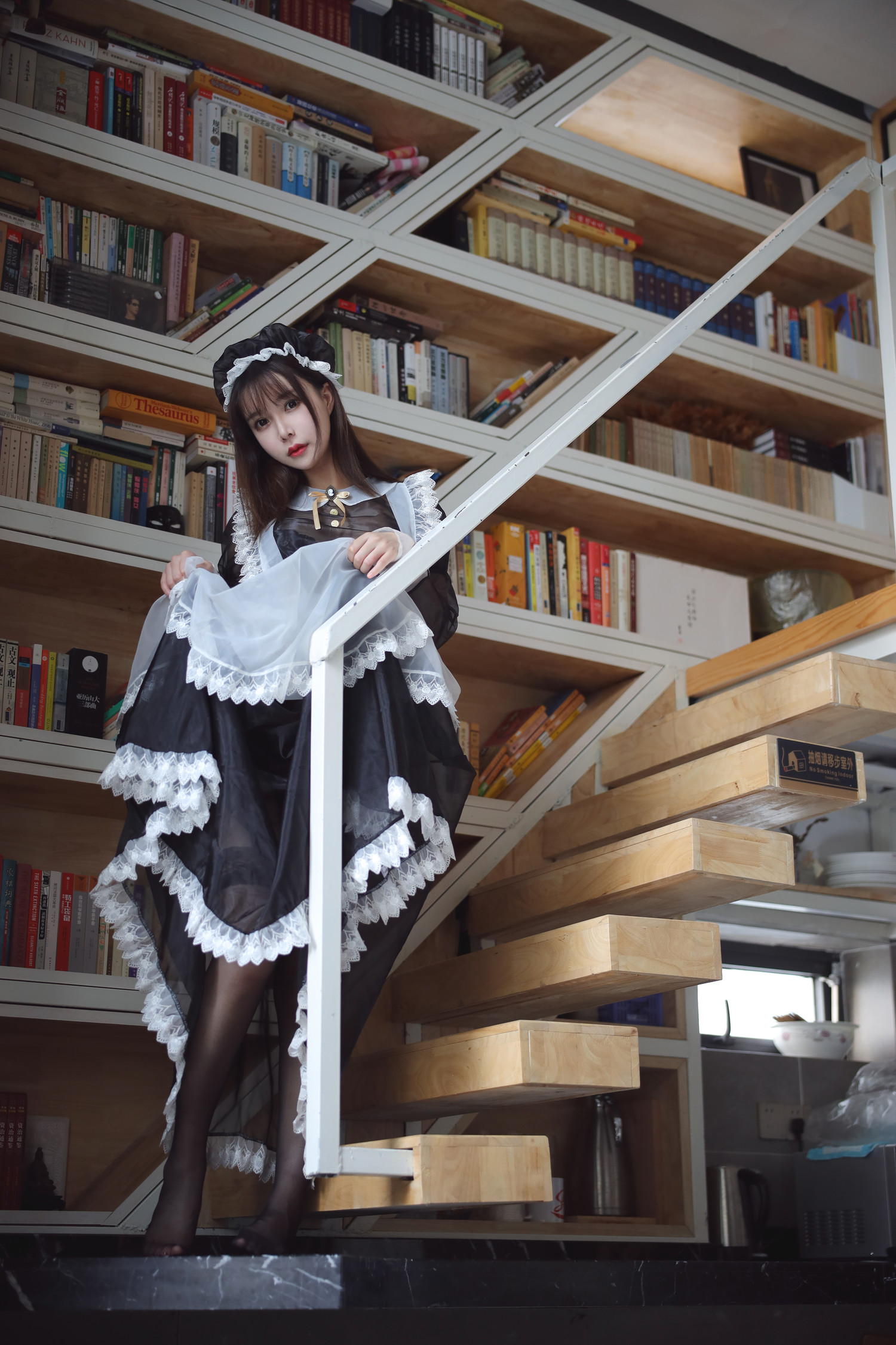 亚马逊鲶鱼 - 黑色透明女仆 [33P]