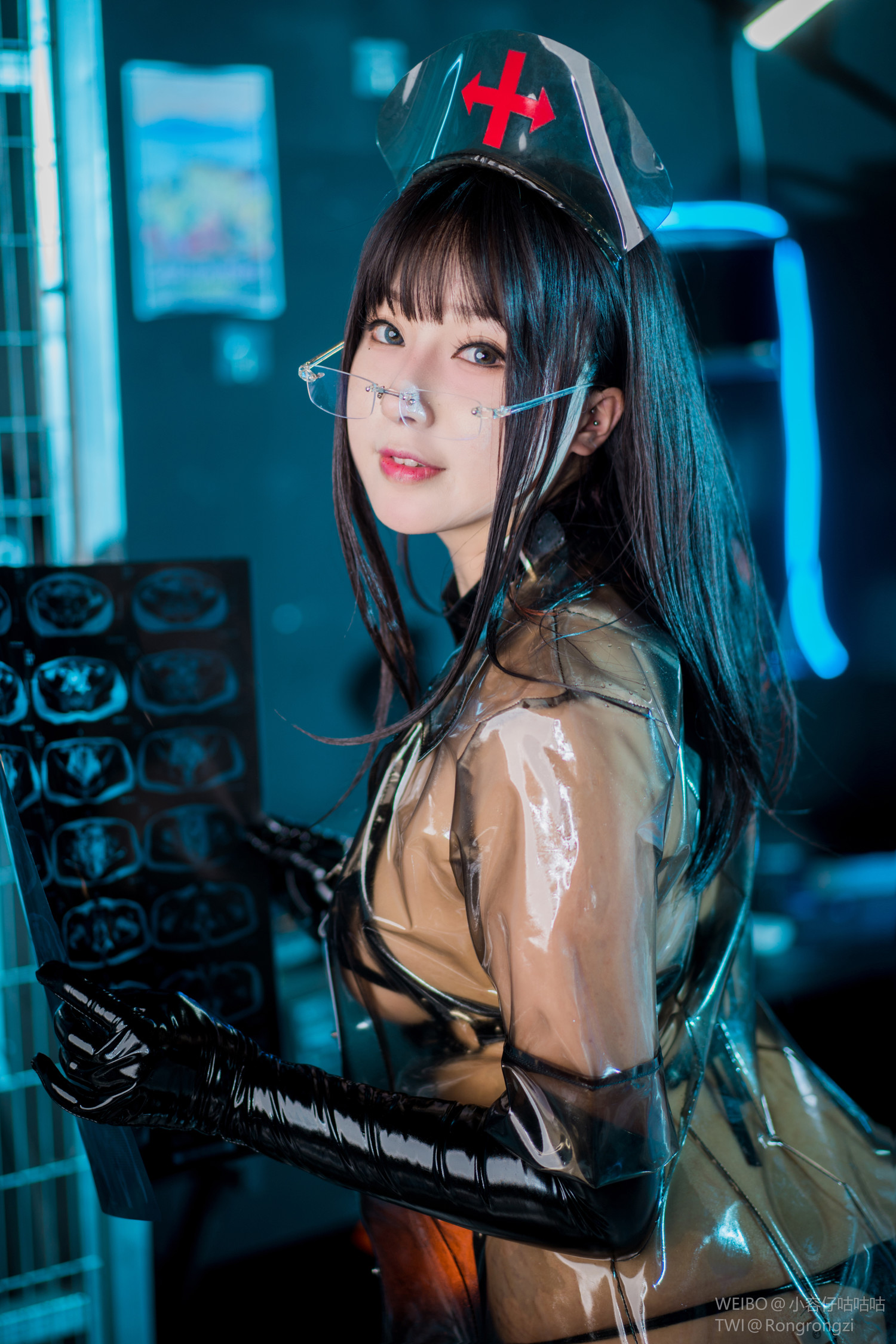 小容仔咕咕咕w – 透明黑护士 [44P]