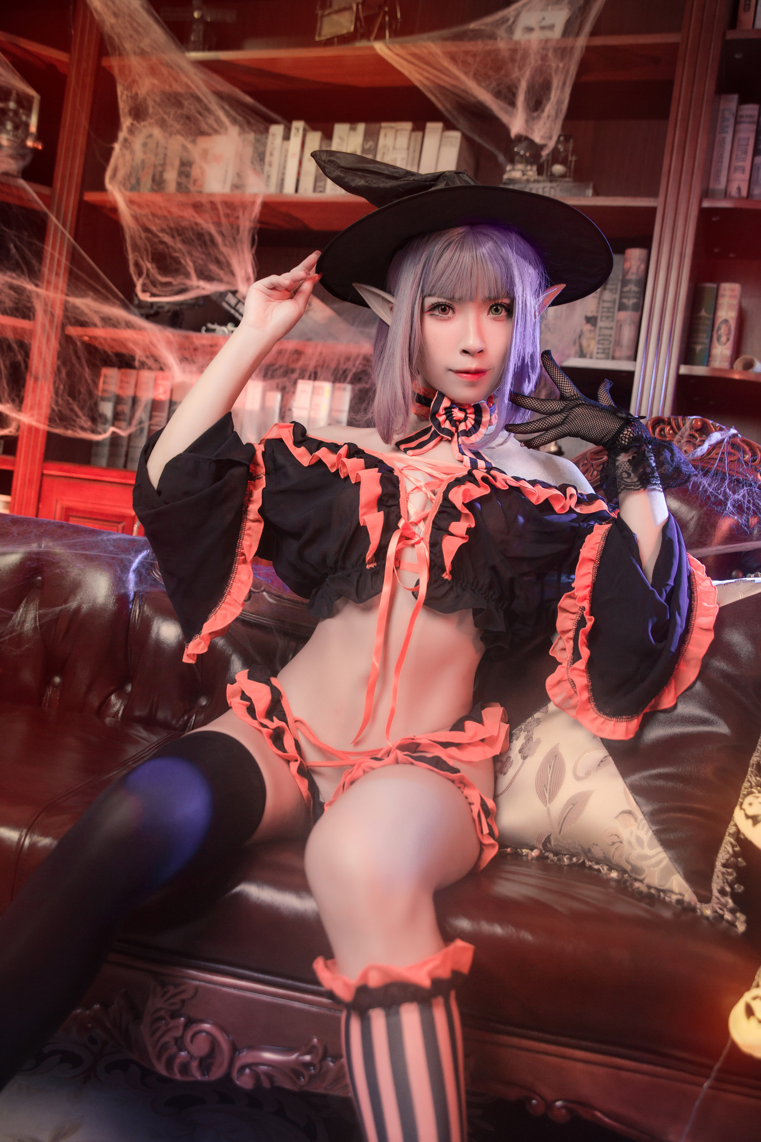 莉莉丝 - 万圣节小魔女 [40P]