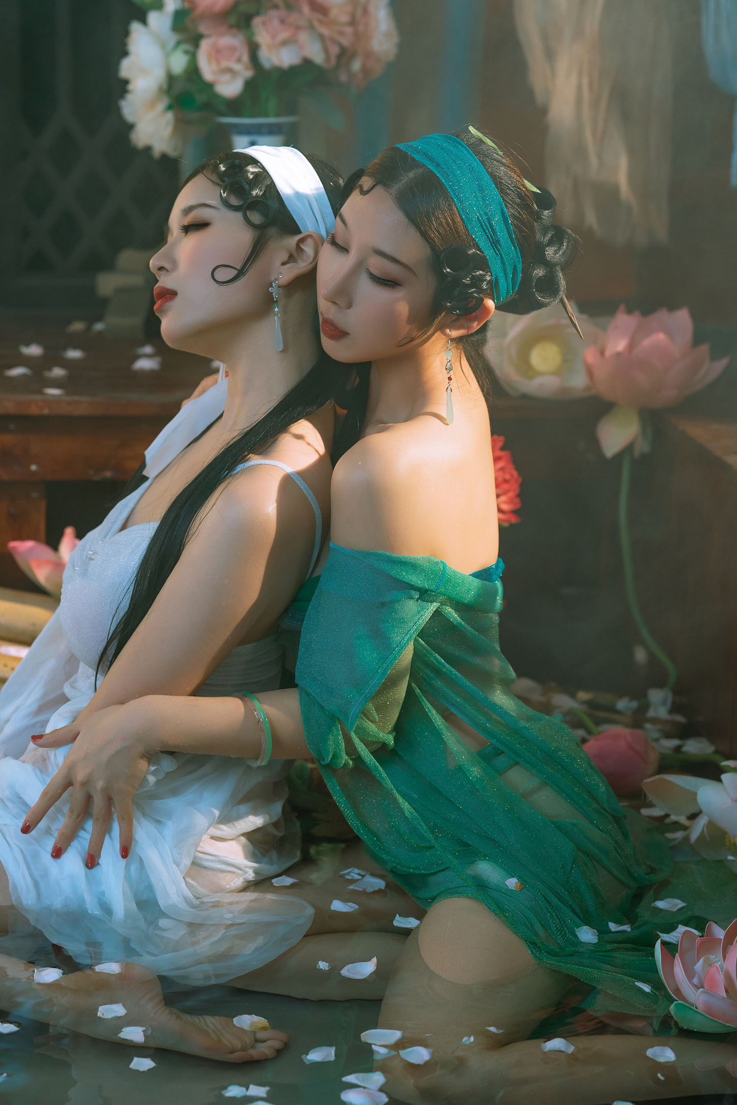 云溪溪 奶桃&轩萧学姐 白娘子&青蛇 [26P1V-415MB]