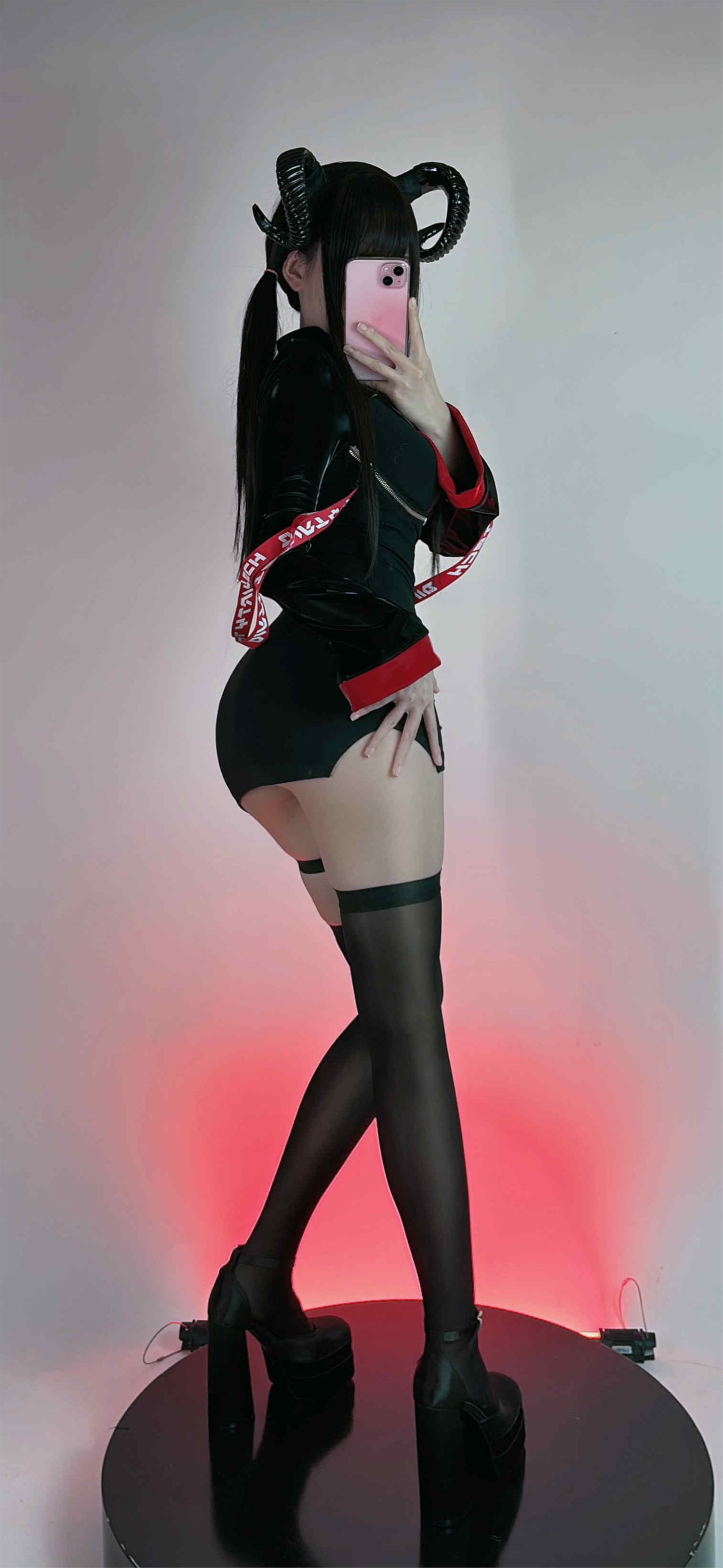 miko酱ww 天下太平 [24P-480MB]