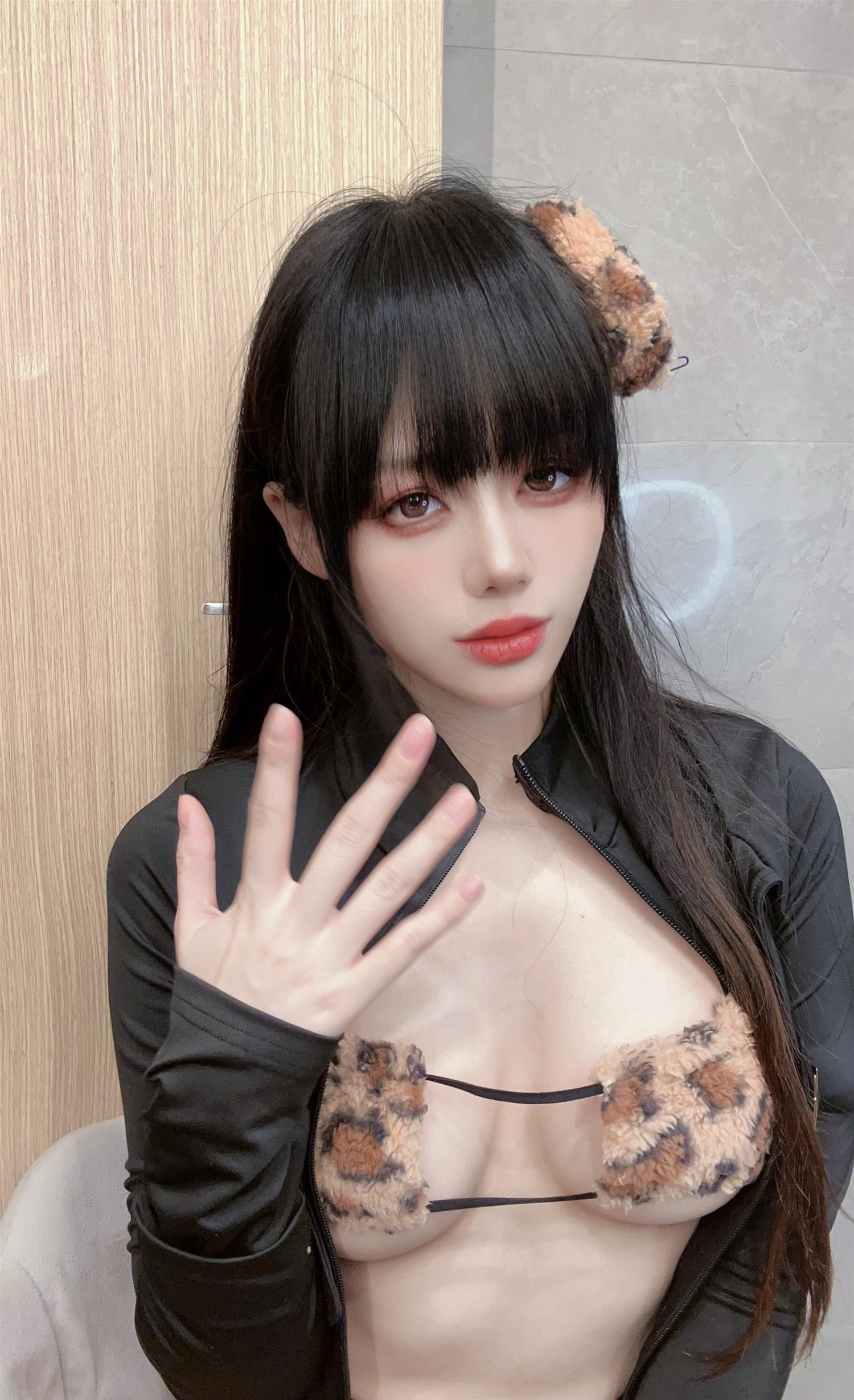 九言 豹纹内衣 [34P4V-107MB]