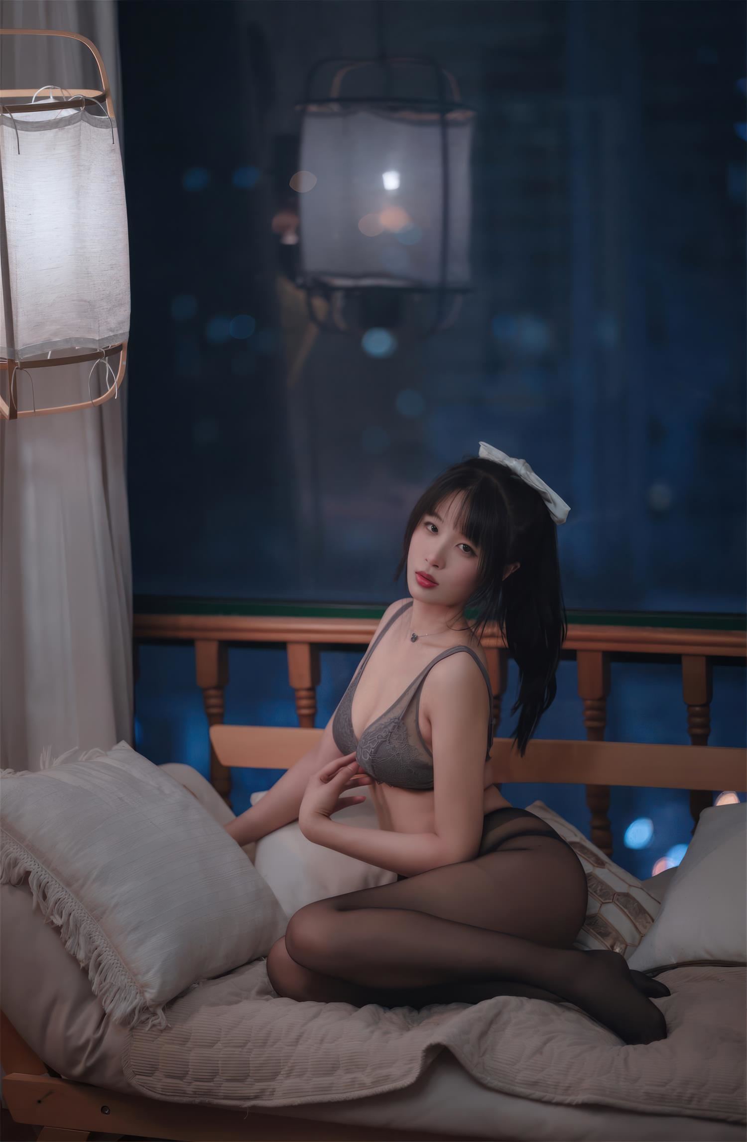 轩萧学姐 灰色蕾丝 [50P-320MB]