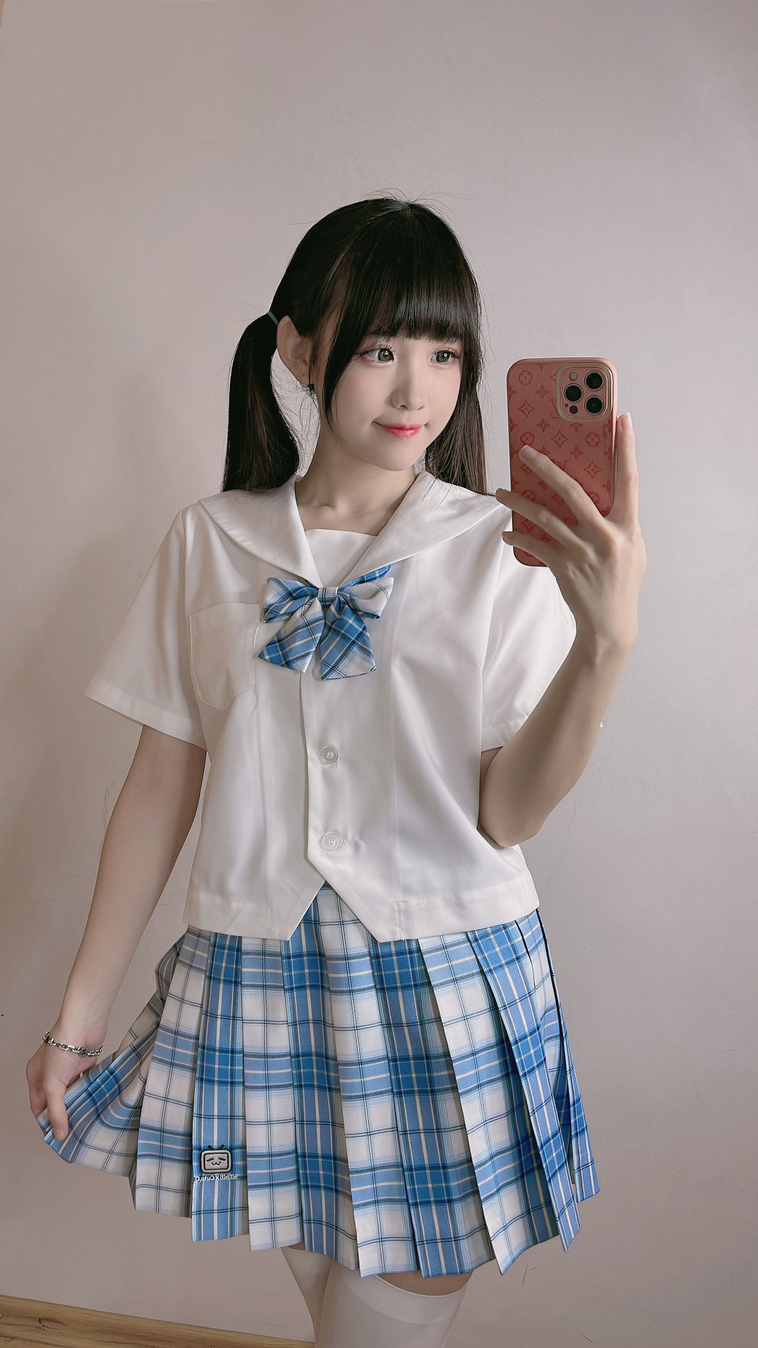 miko酱ww 自拍系列mikoの白丝02 [225P-1.57GB]