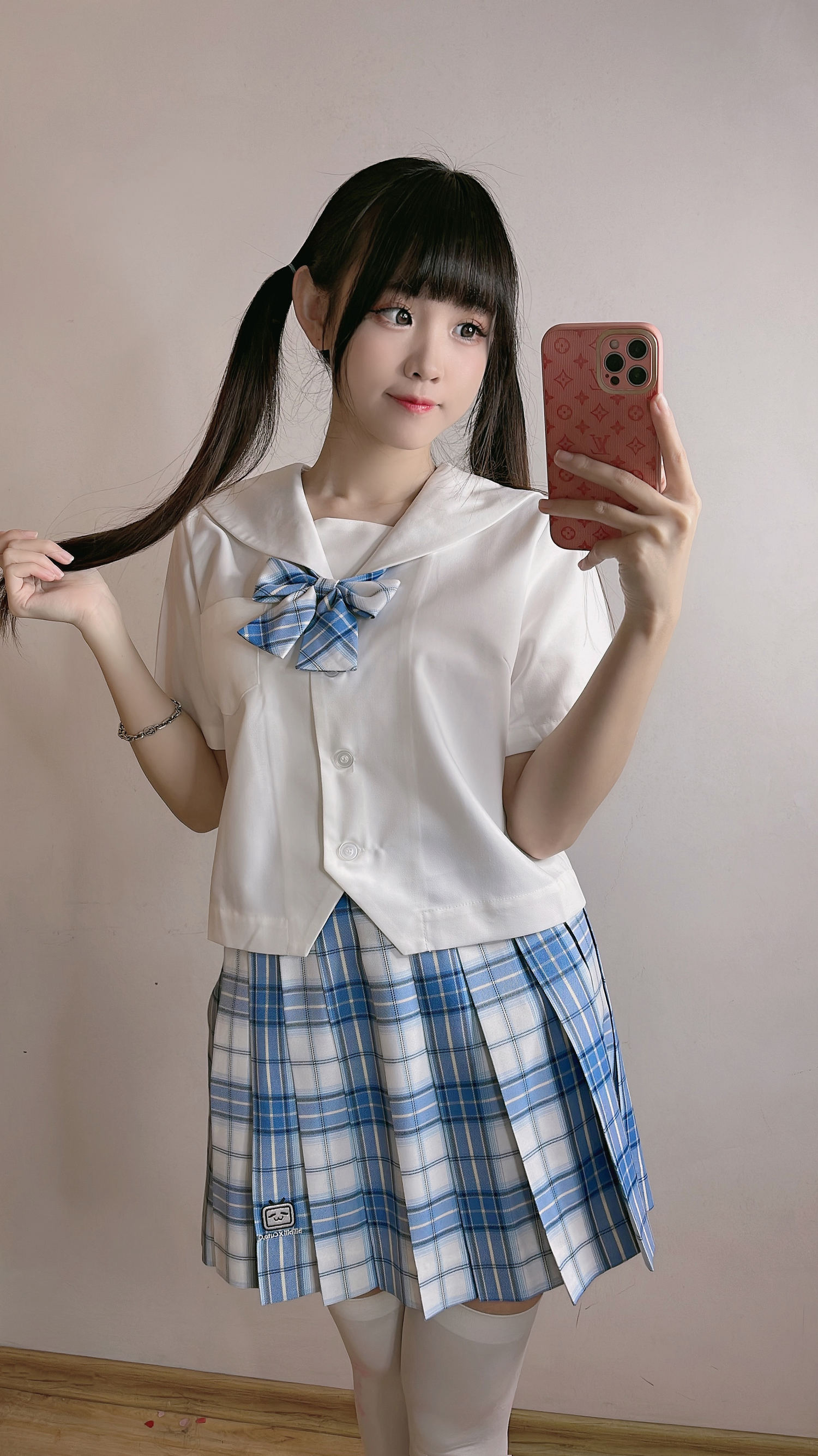 miko酱ww 自拍系列mikoの白丝02 [225P-1.57GB]