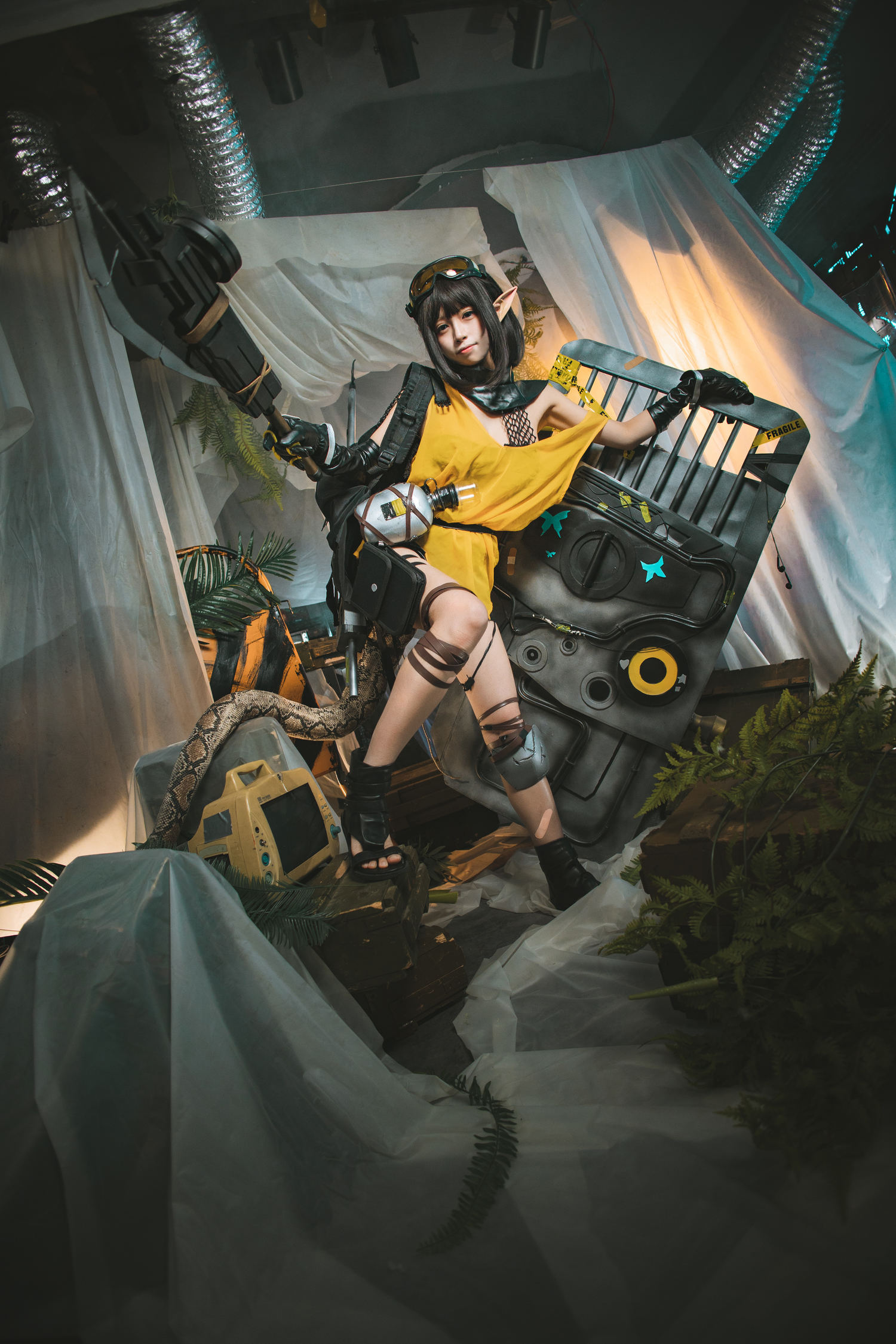 三無人型 森蚺精一 [22P-249MB]