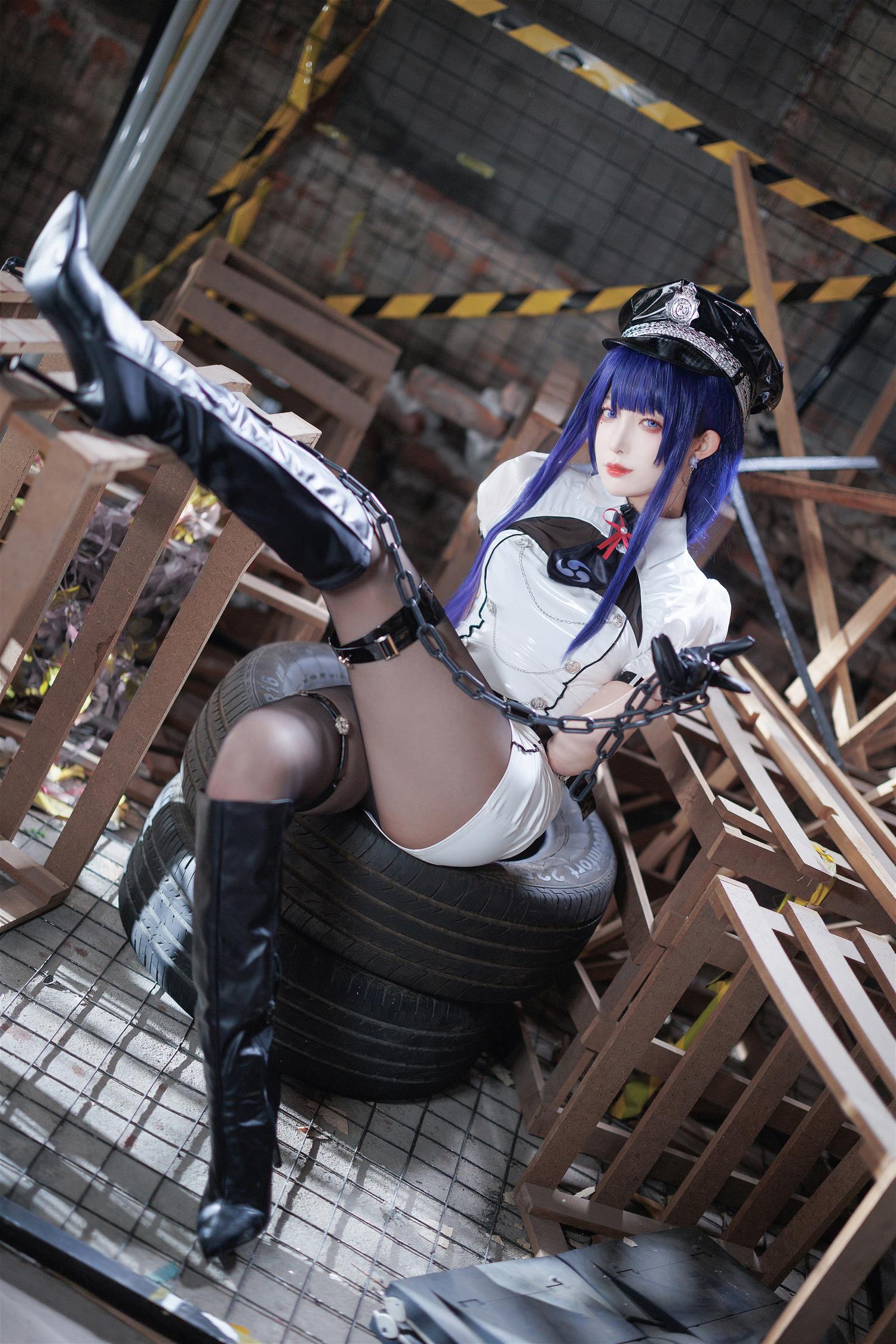 封疆疆 雷电将军女警 [38P-540MB]