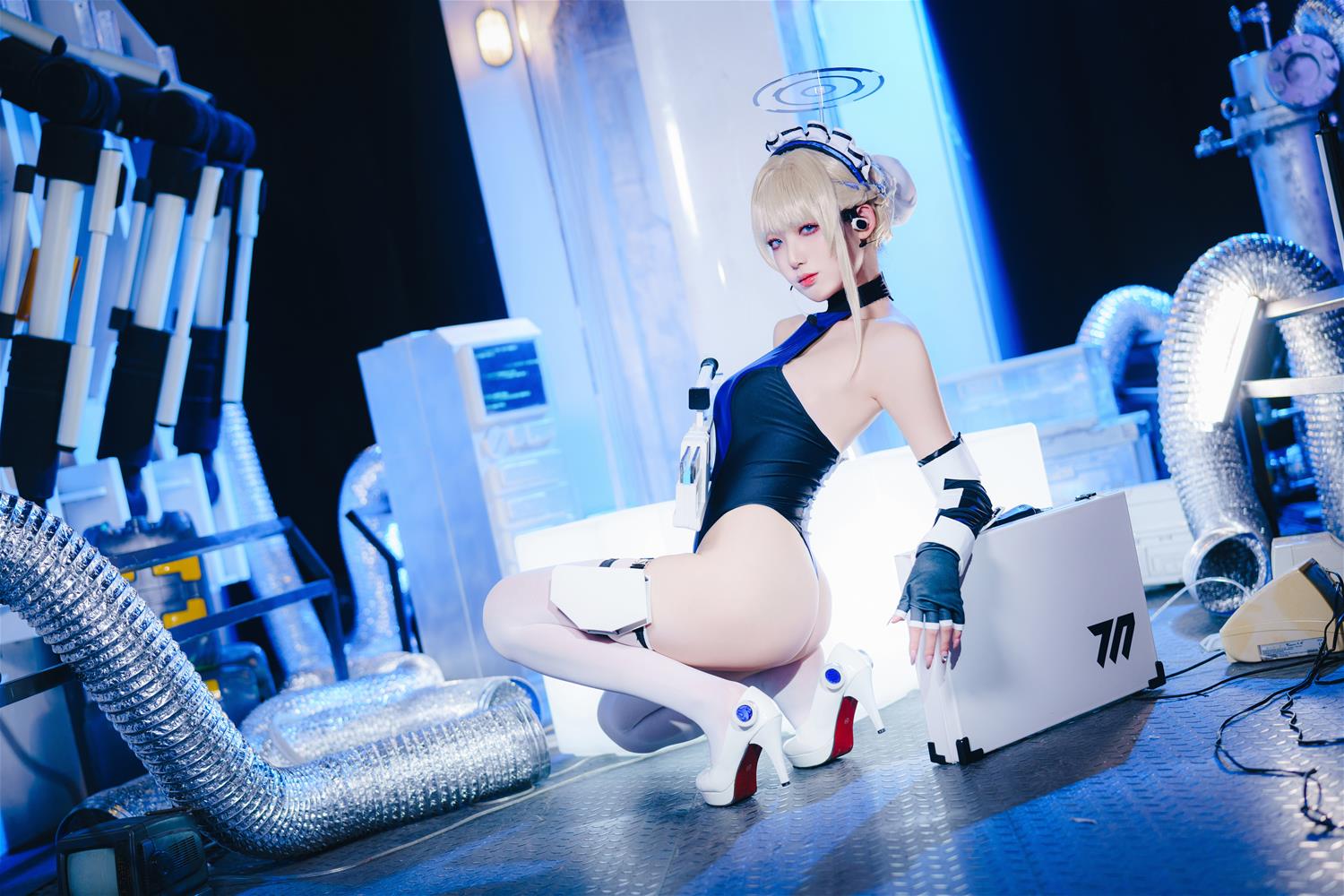 封疆疆 飞鸟马时竞泳 [41P-520MB]