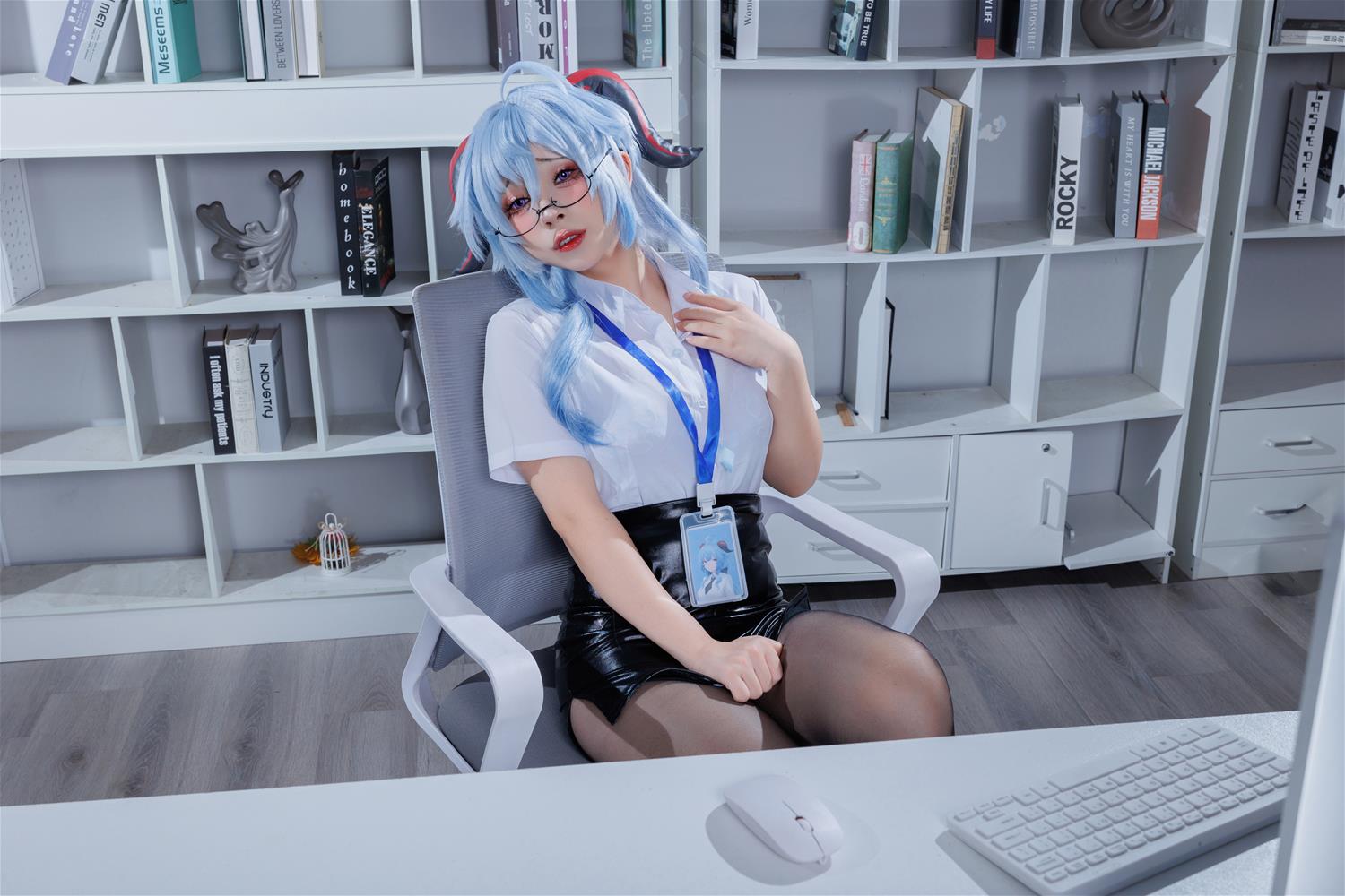 胡桃猫Kurumineko 甘雨OL [110P1V-1.35GB]