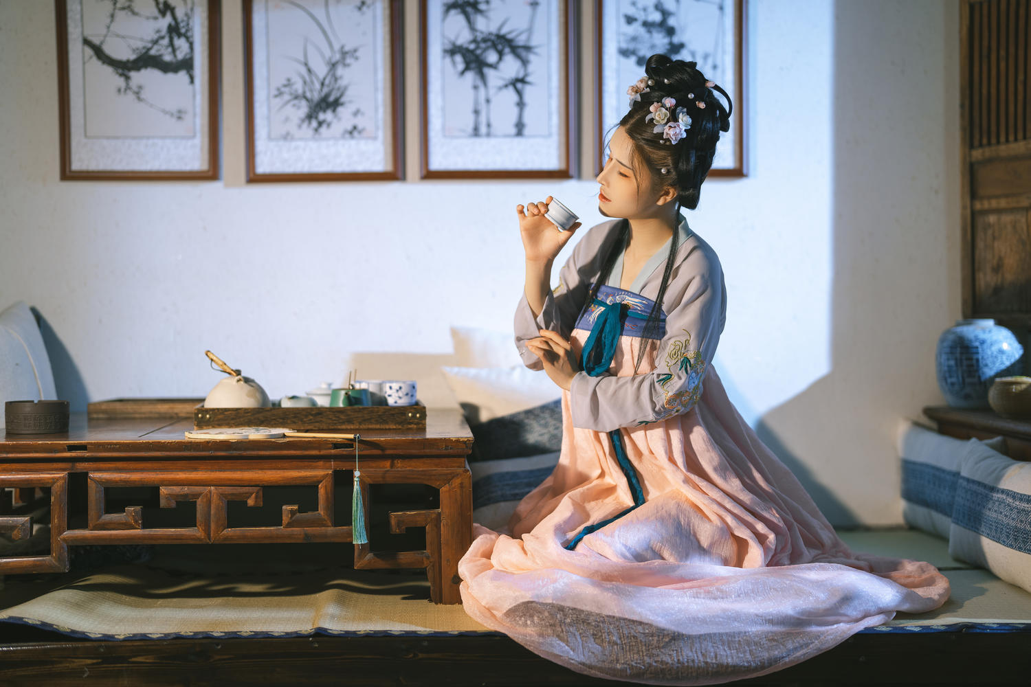 鹿八岁 X铁手叫兽 汉服 [57P1V-2.93GB]