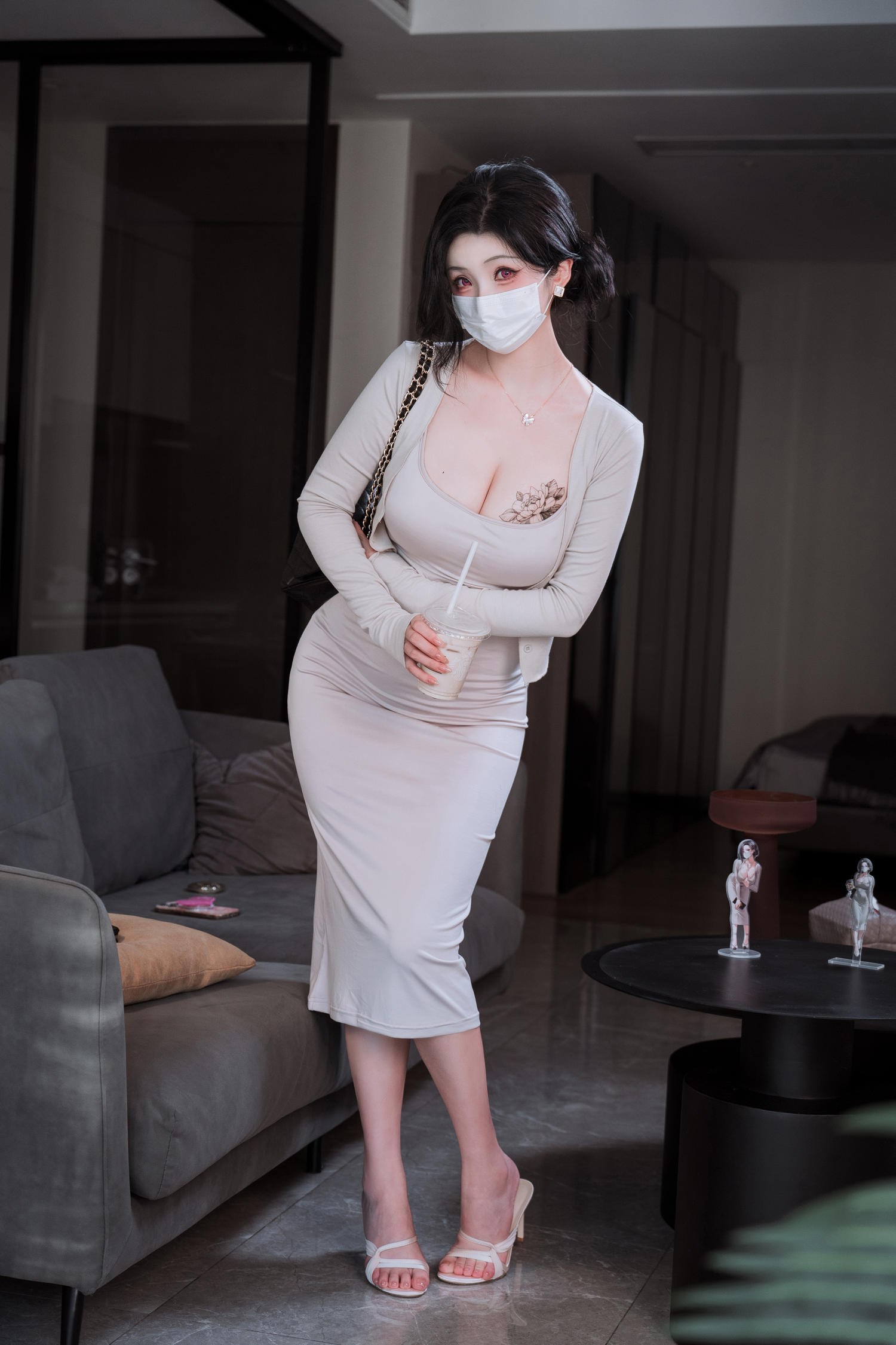 rioko凉凉子 KPring妈咪原创设计 邻居家的大姐姐 [60P11V-991MB]