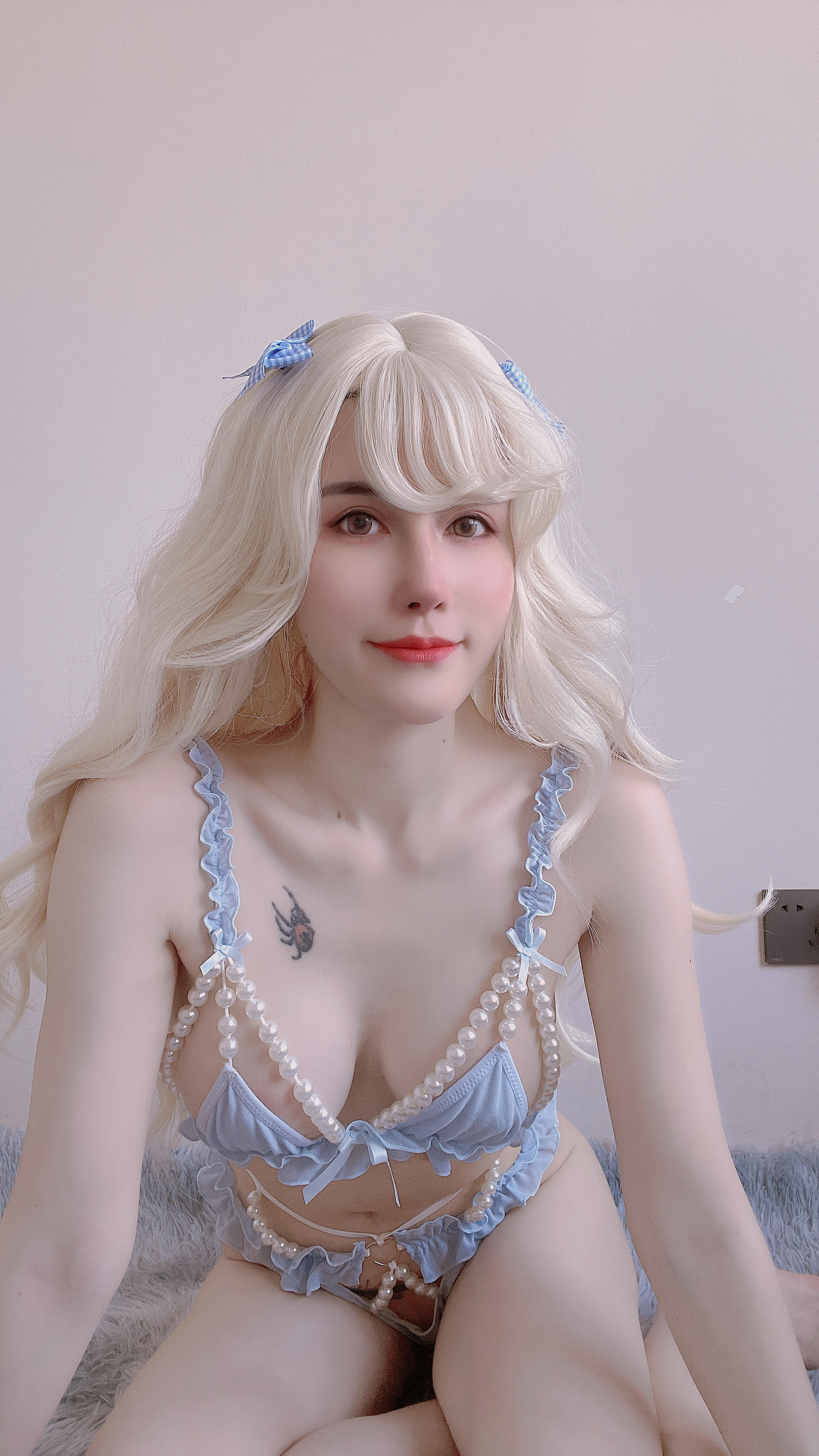 鹿八岁 金发可爱女孩 [39P1V-1.52GB]