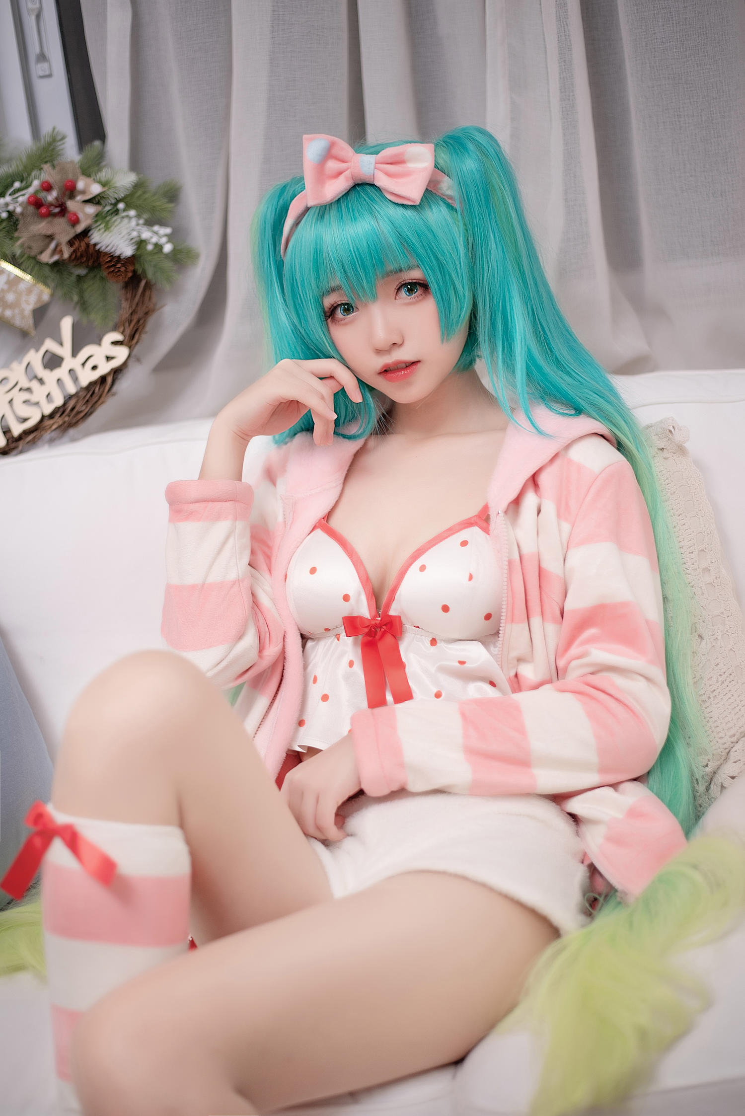 大大卷卷小卷 - miku睡衣 [24P]