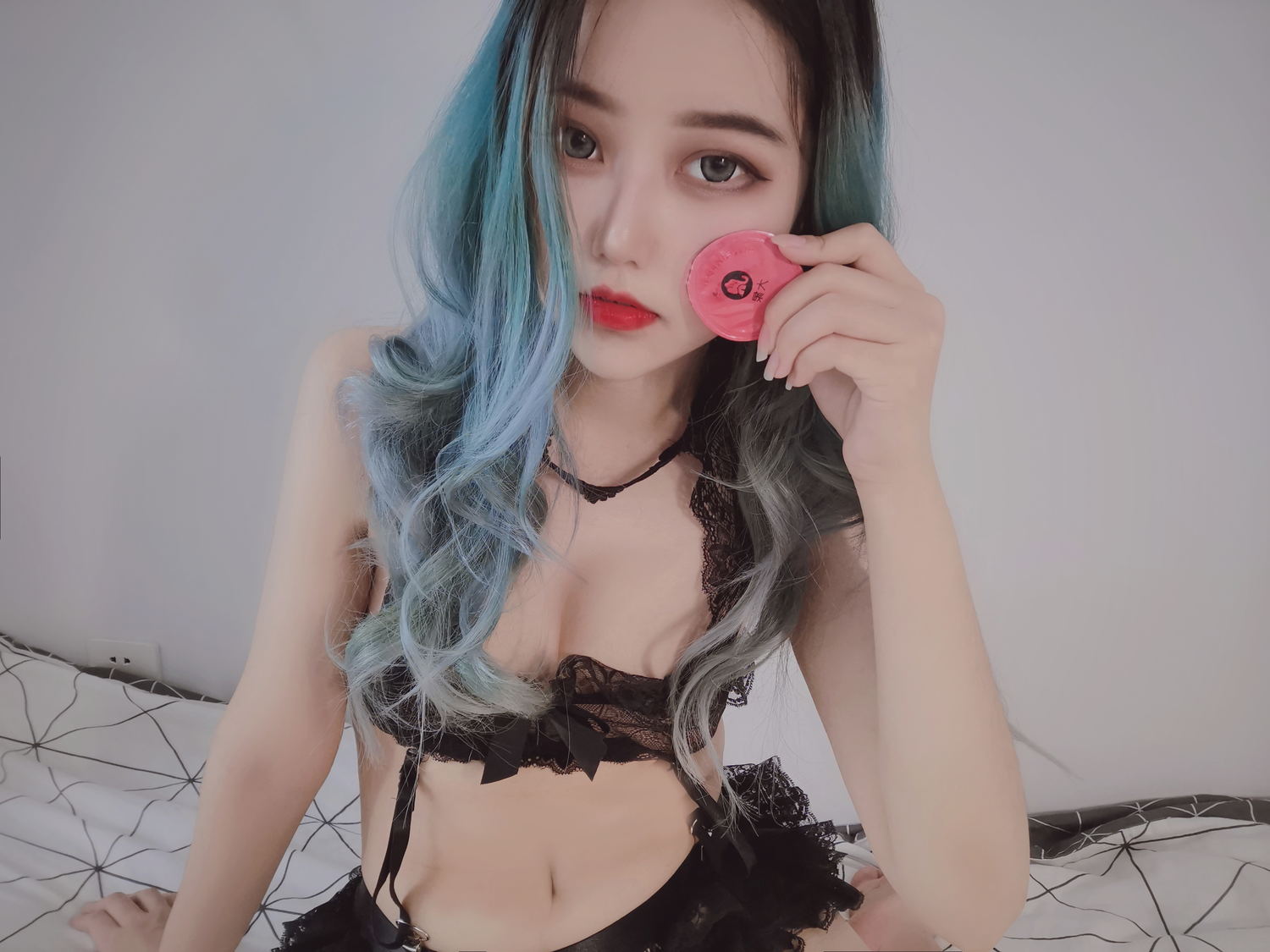 eloise软软 - 小粉盒黑兔子 [85P]