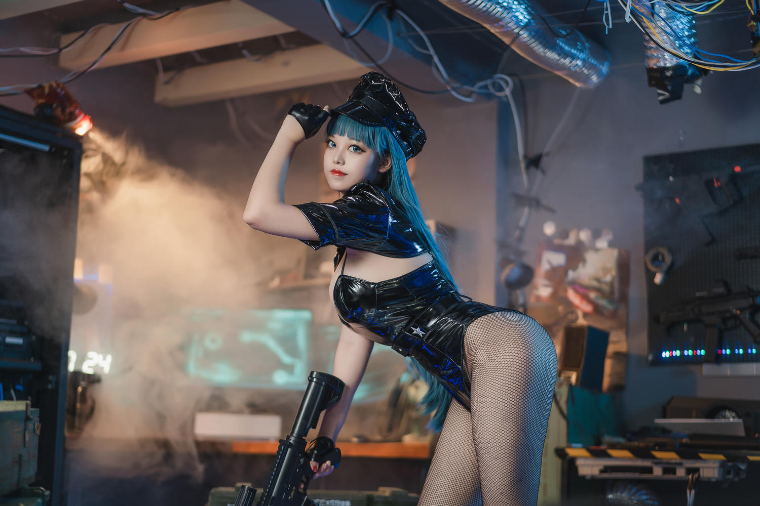 蜜汁猫裘 胶衣女警 [51P-487MB]