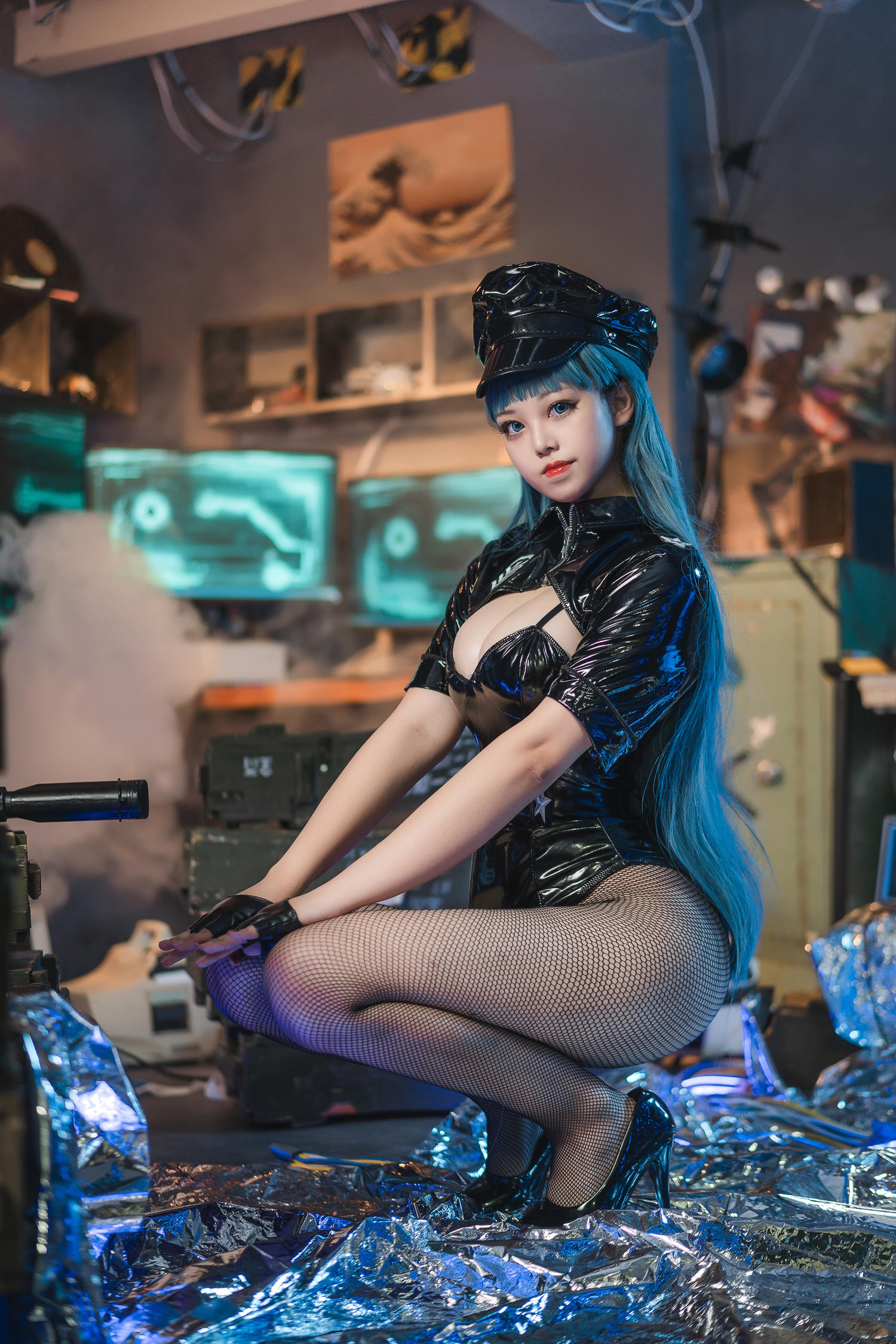 蜜汁猫裘 胶衣女警 [51P-487MB]