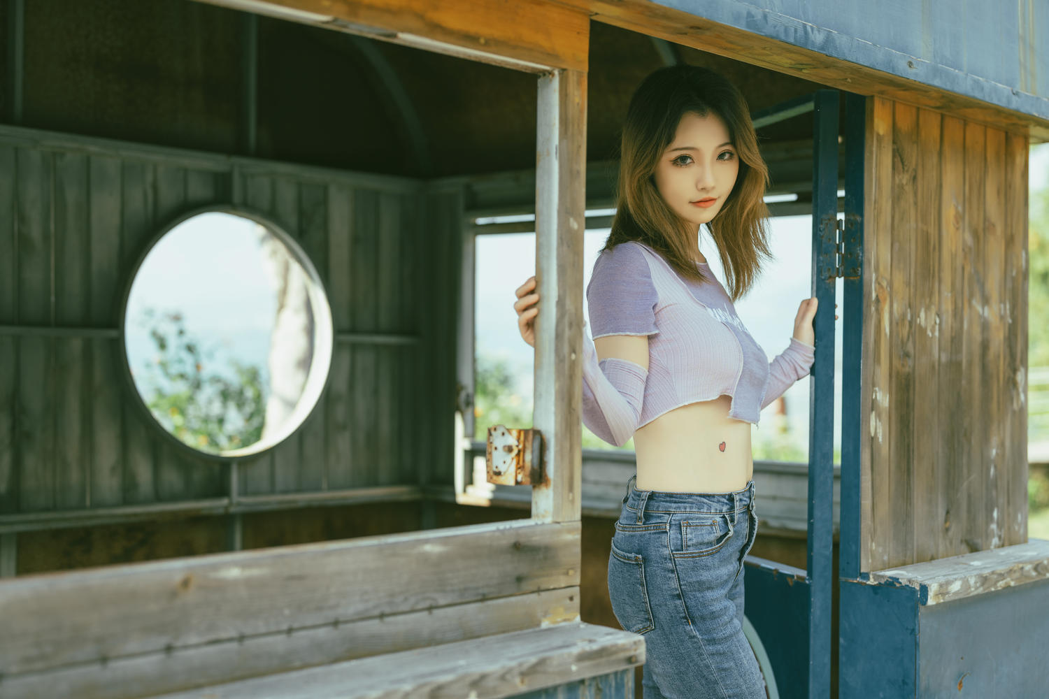 桃良阿宅 游玩 [9P-54MB]