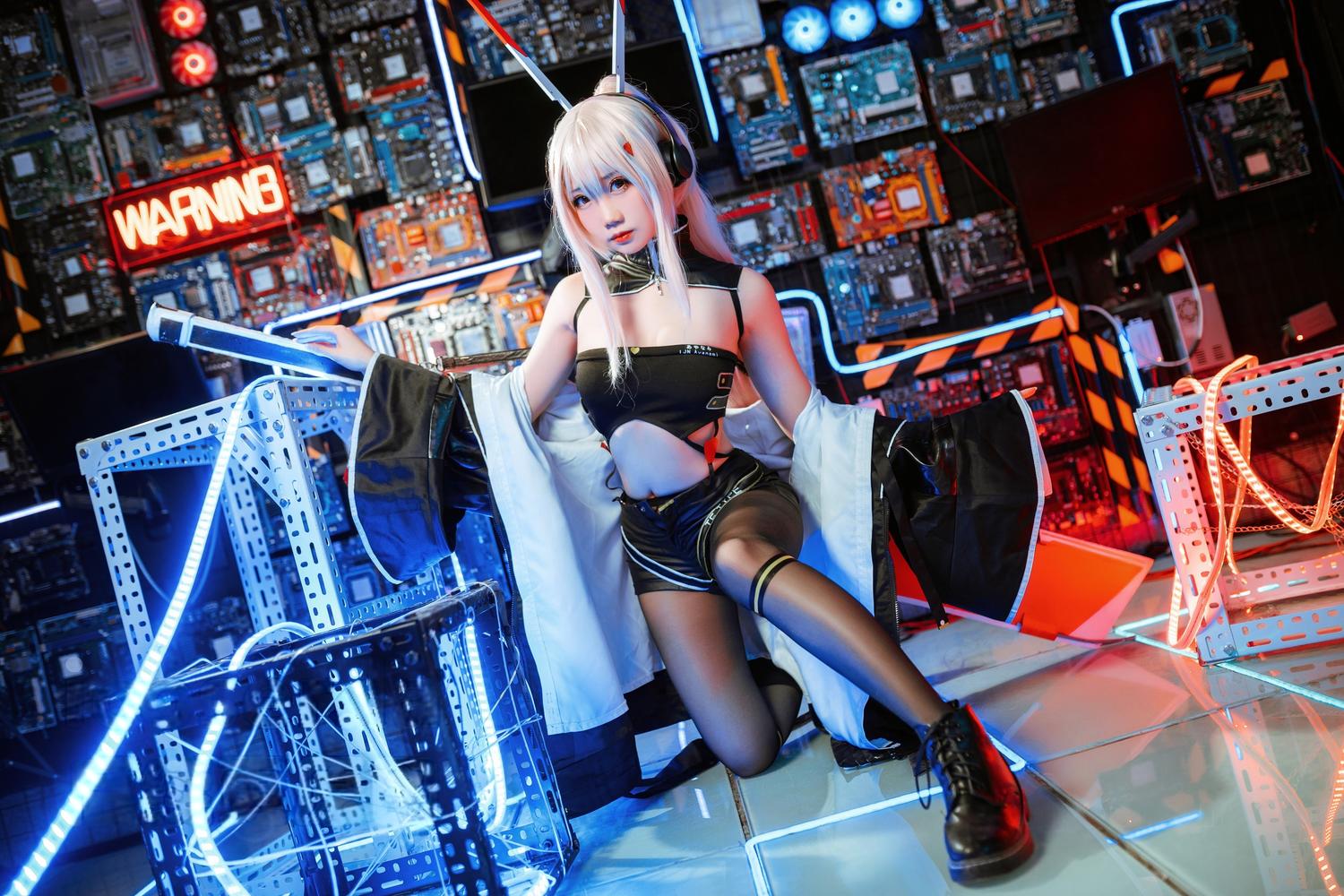 焖焖碳 绫波鬼神乐队 [24P-138MB]