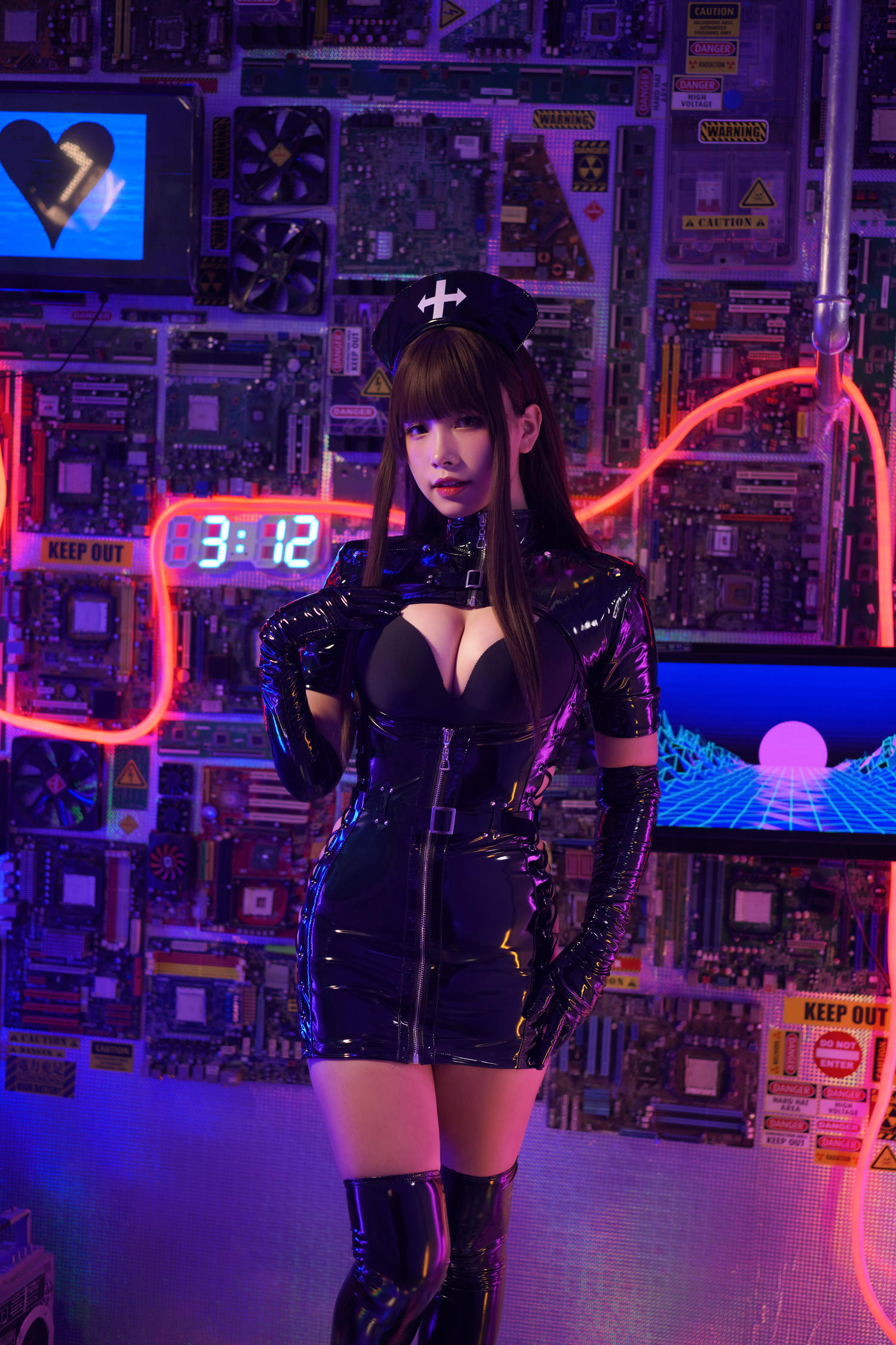 Neko-薇薇 暗黑护士 [54P5V-542MB]