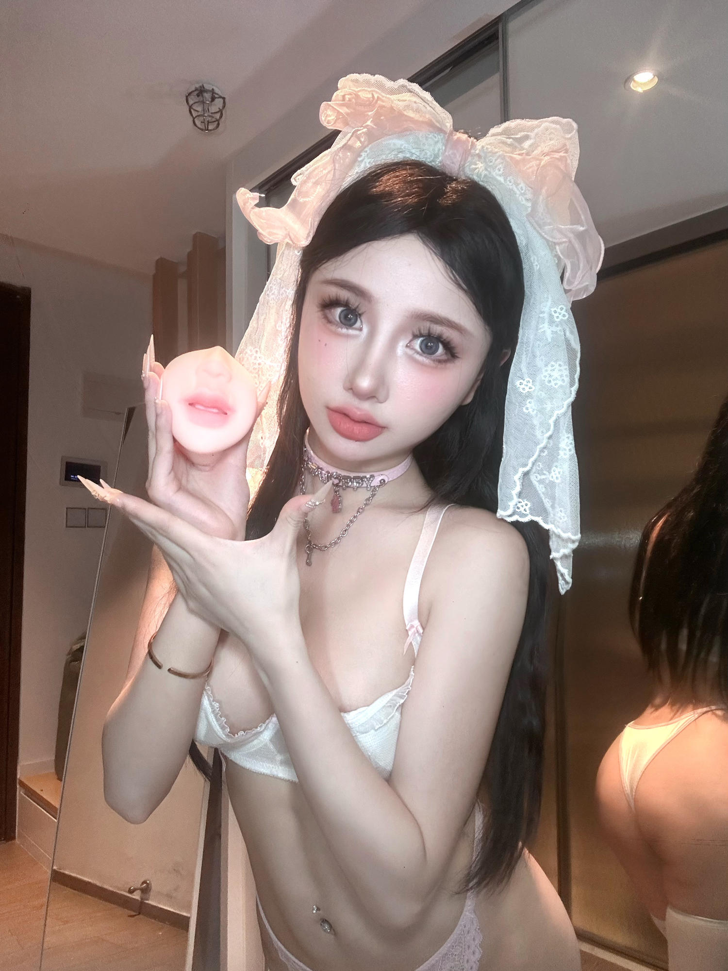 您的蛋蛋 唇膜 [37P1V-215MB]