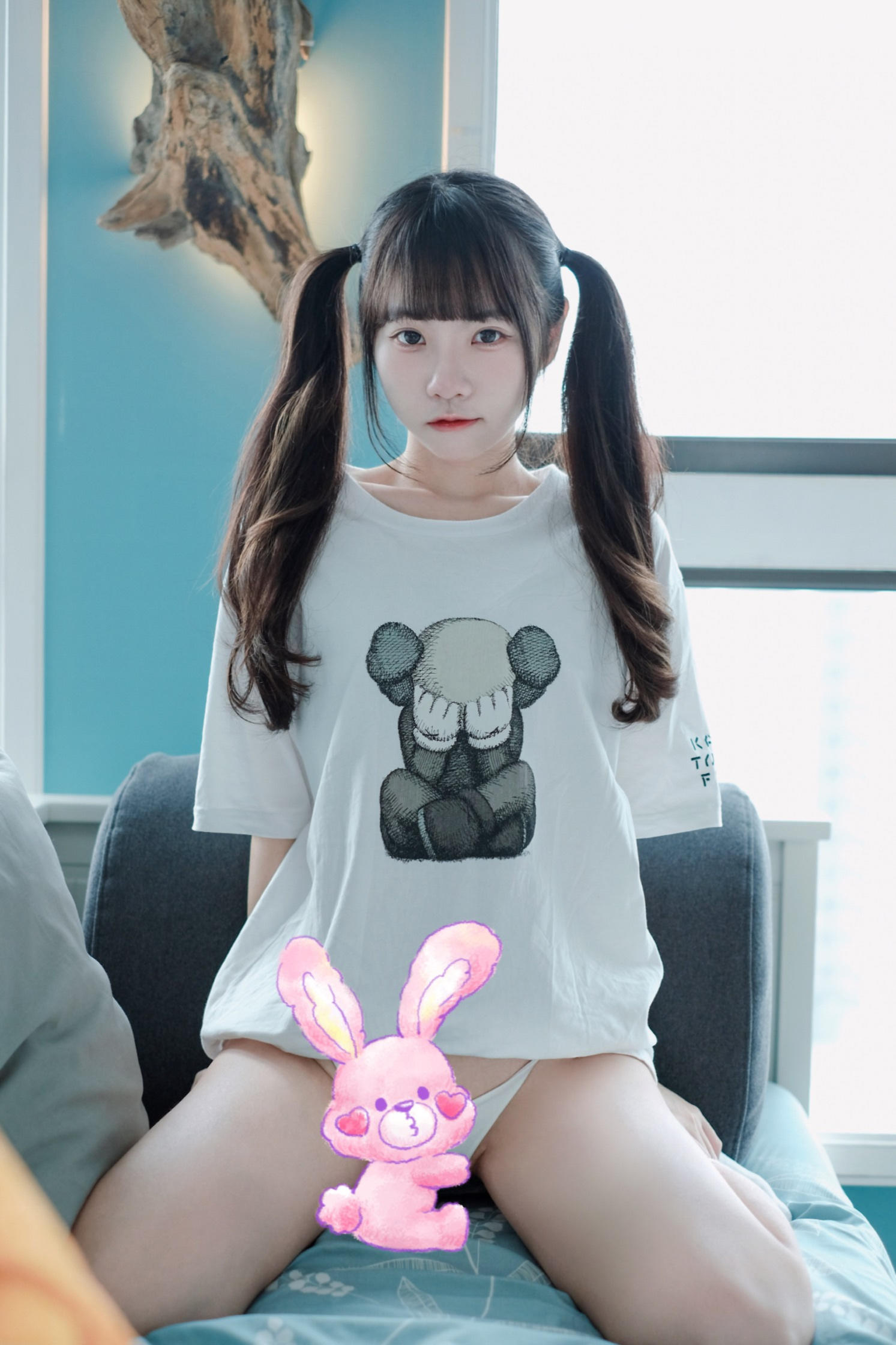 可可小白兔 捕獲一隻沒穿褲褲の小白兔 [30P-18MB]