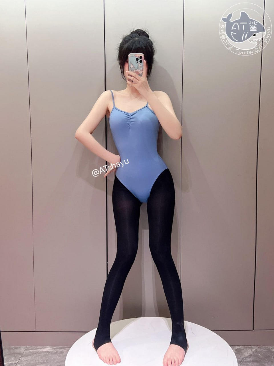 AT鲨 舞蹈室的少女 [52P-19MB]