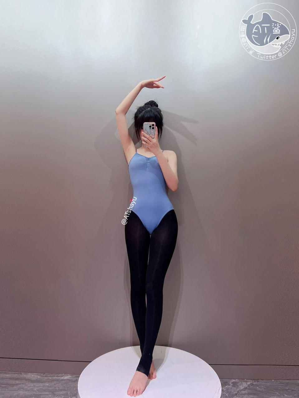 AT鲨 舞蹈室的少女 [52P-19MB]