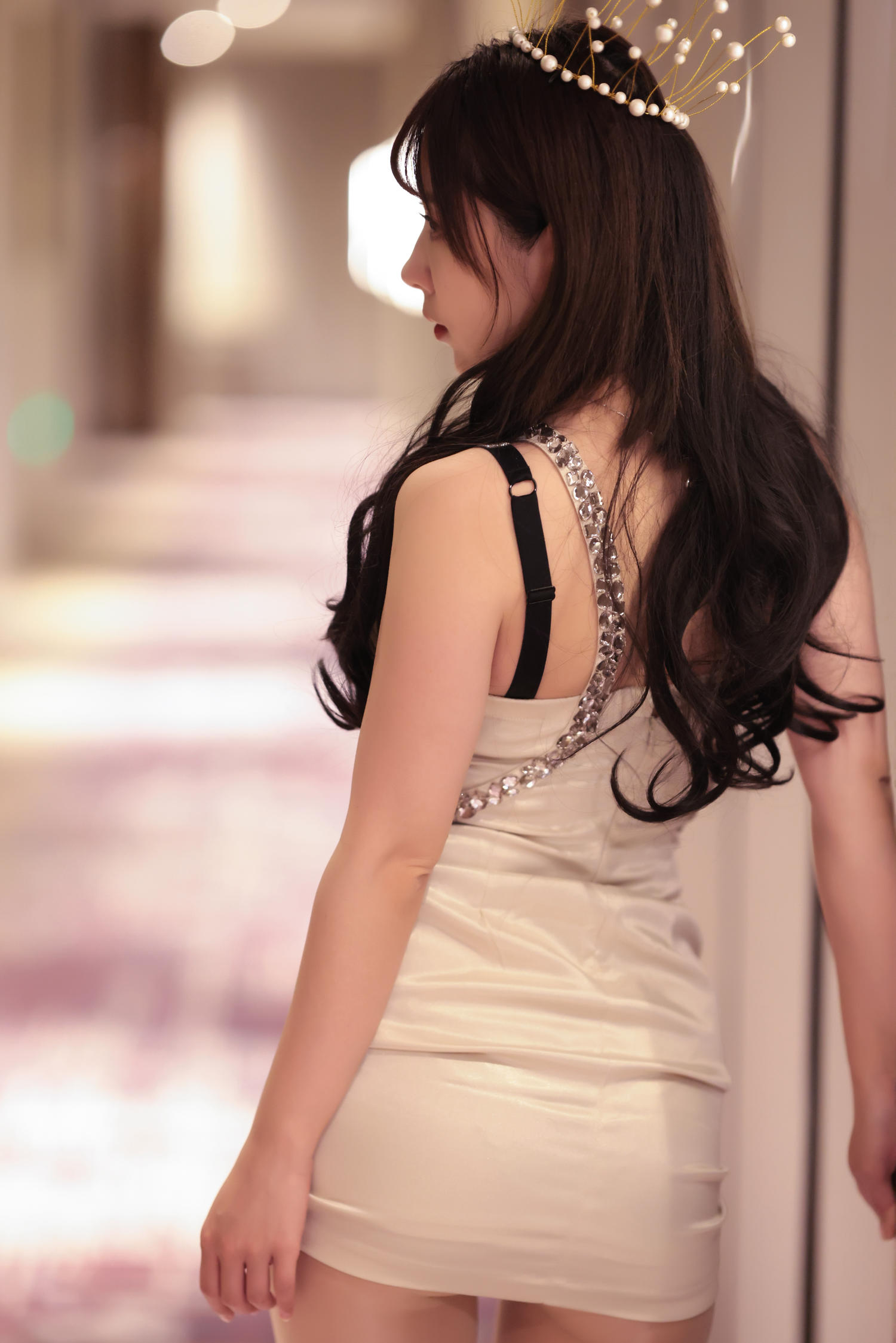 小女巫露娜 无内肉丝 [96P-547MB]