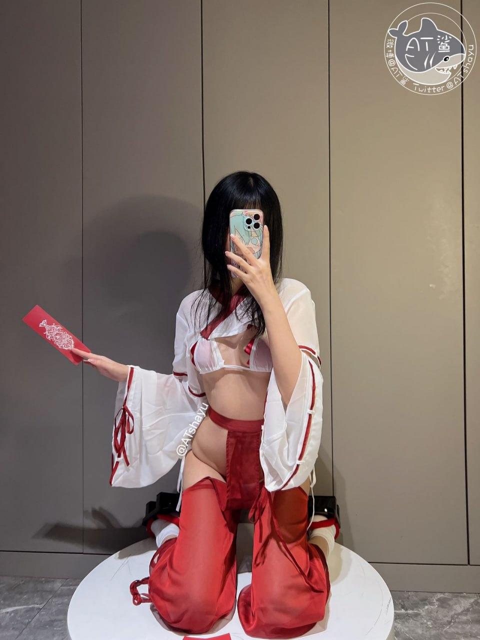 AT鲨 反差巫女 [30P1V-17MB]