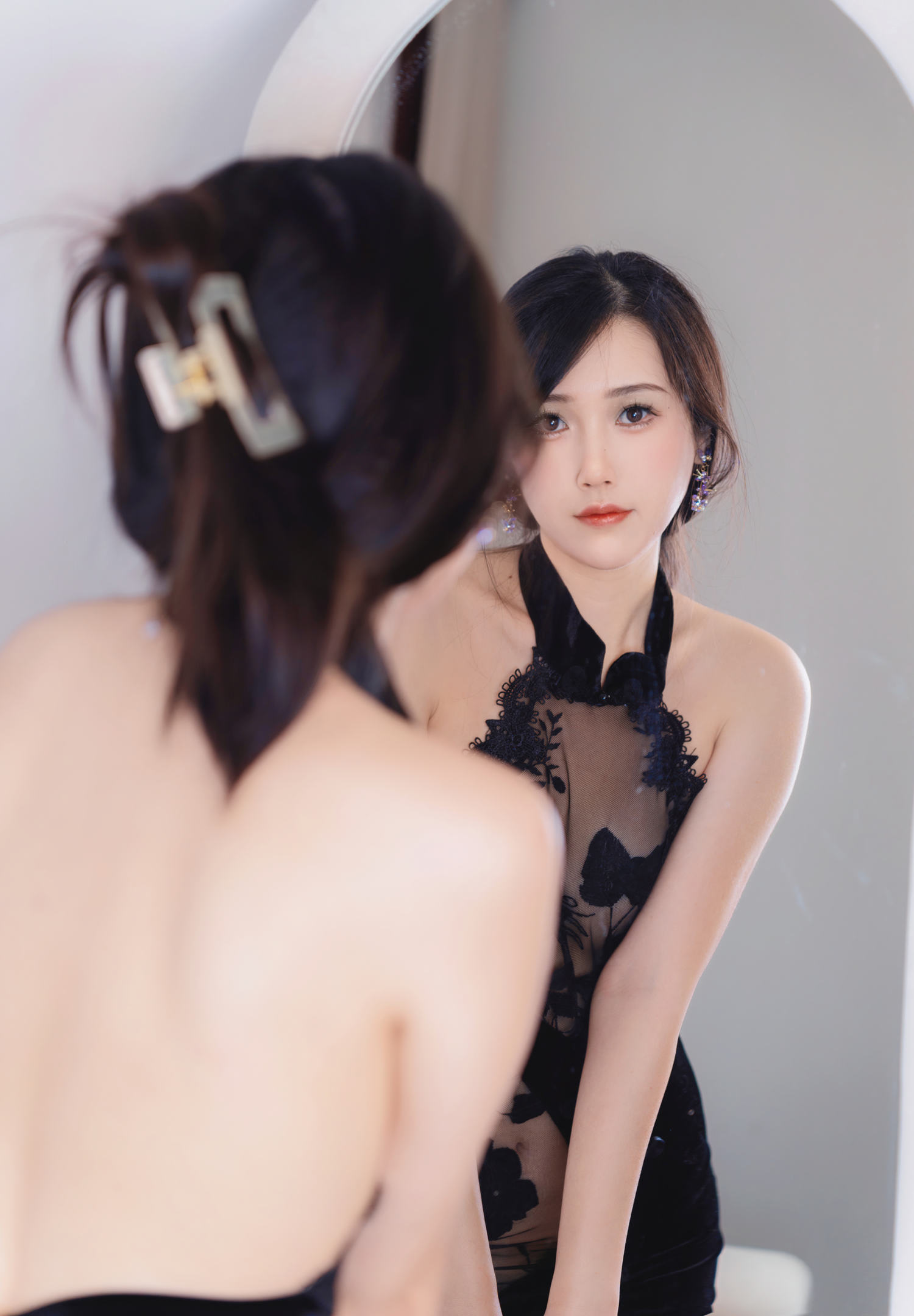 不呆猫 黑旗袍过膝袜御姐 [42P-1.09GB]