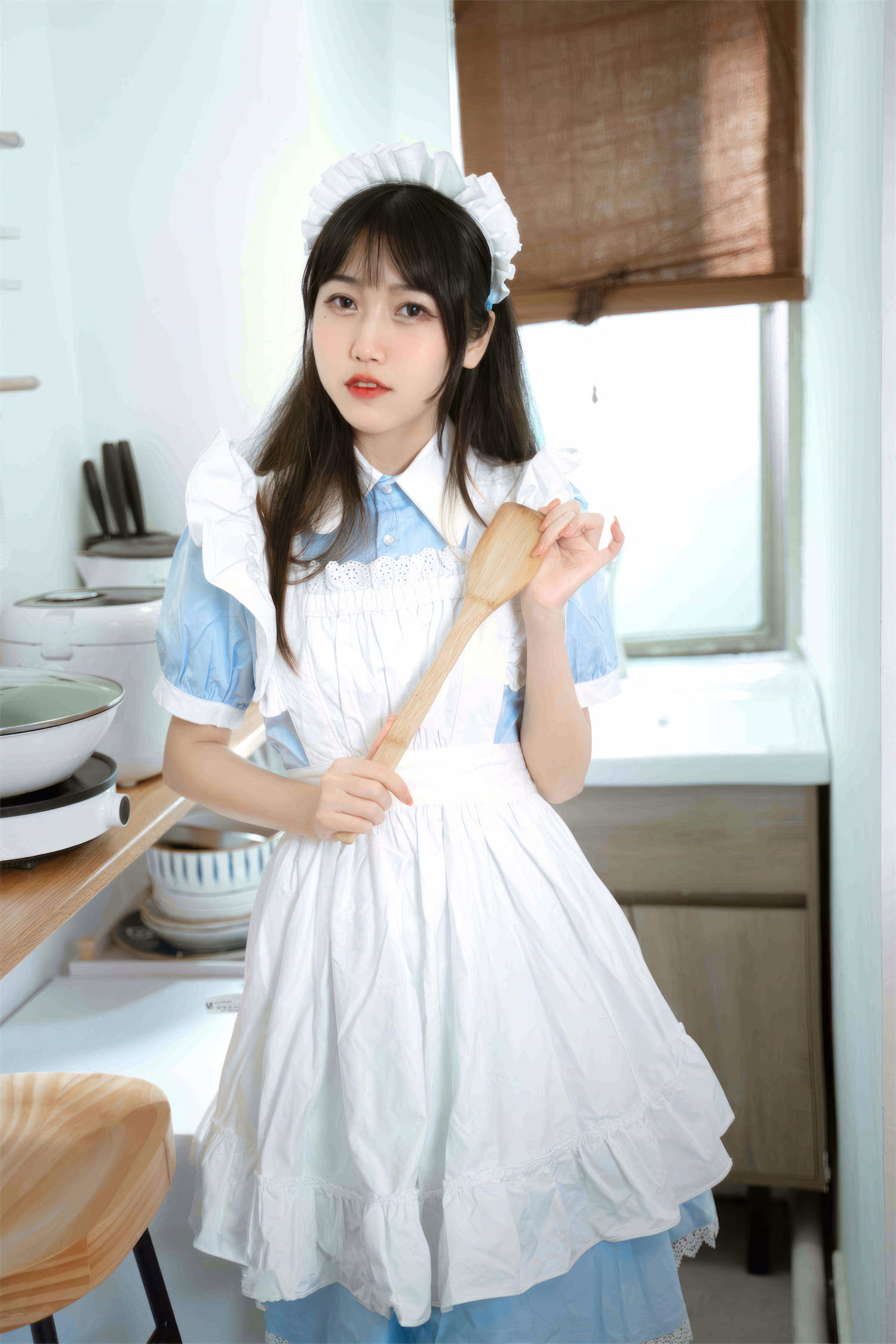 不呆猫 厨房小女仆 [35P-212MB]