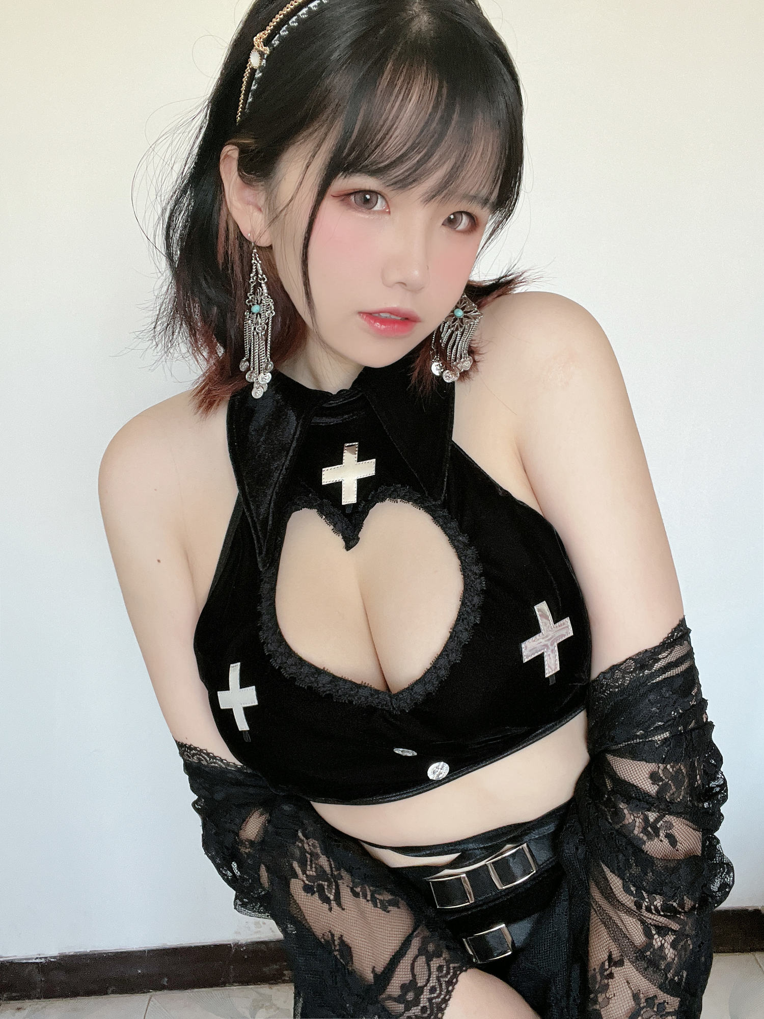 阿半今天很开心 猫猫修女 [42P1V-92MB]