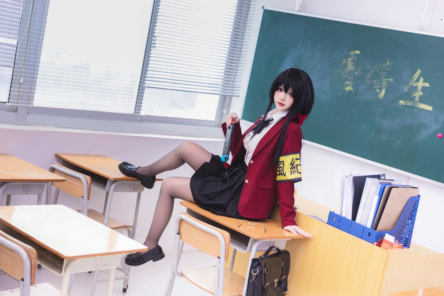 雪晴Astra 碧蓝航线 大凤 风纪委员 [80P-933MB]