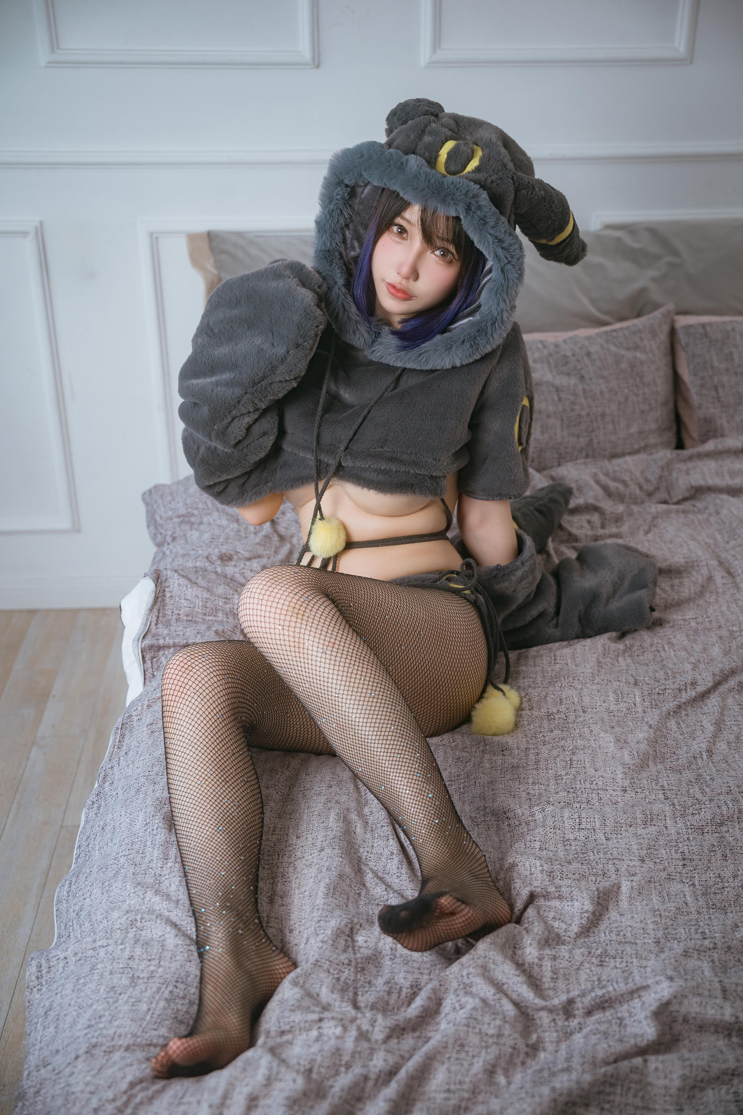 狐洛洛子 月之伊布 [45P-571MB]