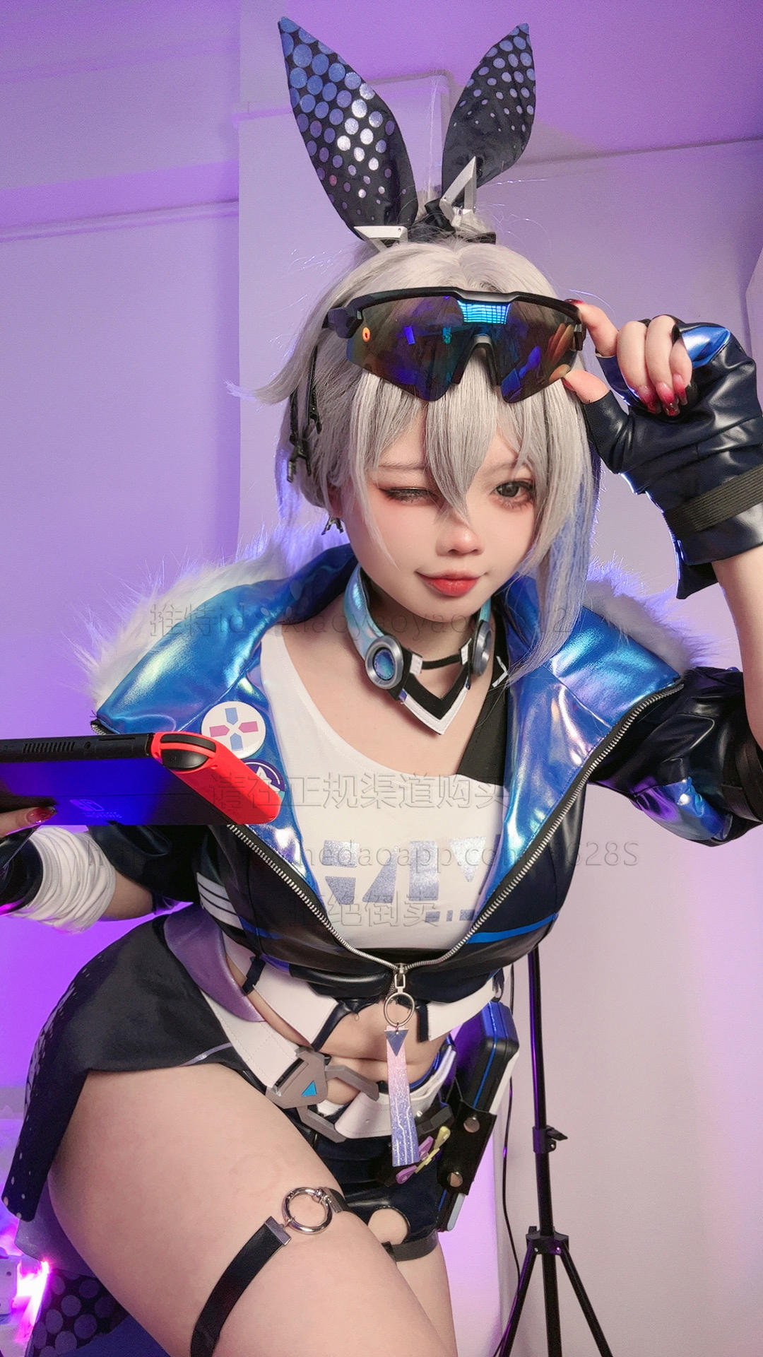 小瑶幺幺 银狼自拍版 [64P5V-186MB]