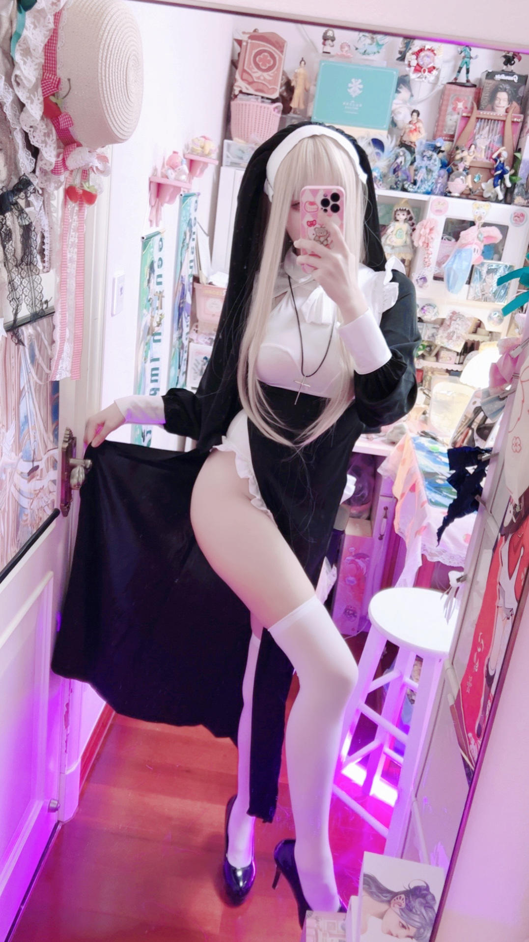 屑雪雪鸭 修女玛丽亚 光&影 [85P-59MB]