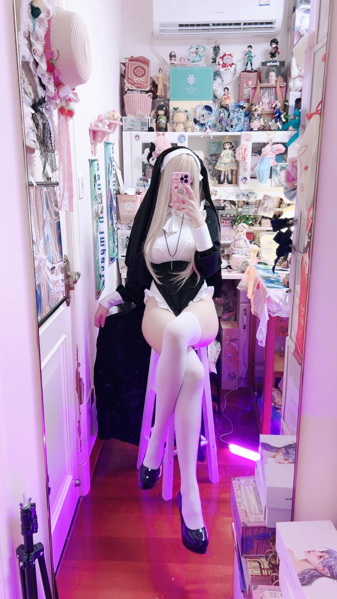 屑雪雪鸭 修女玛丽亚 光&影 [85P-59MB]