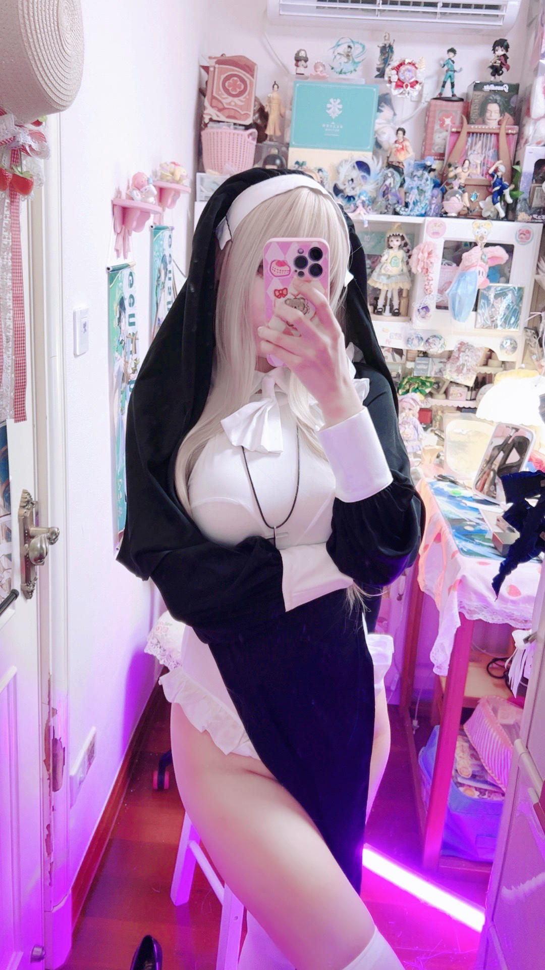 屑雪雪鸭 修女玛丽亚 光&影 [85P-59MB]