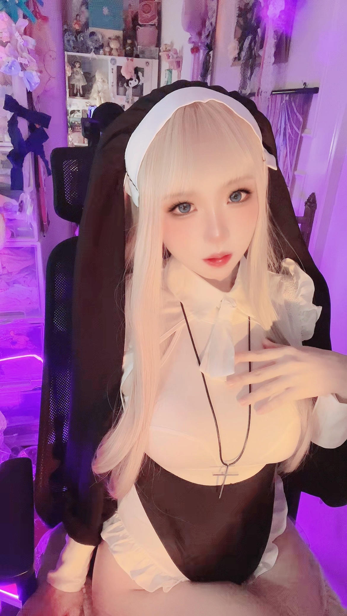 屑雪雪鸭 修女玛丽亚 光&影 [85P-59MB]