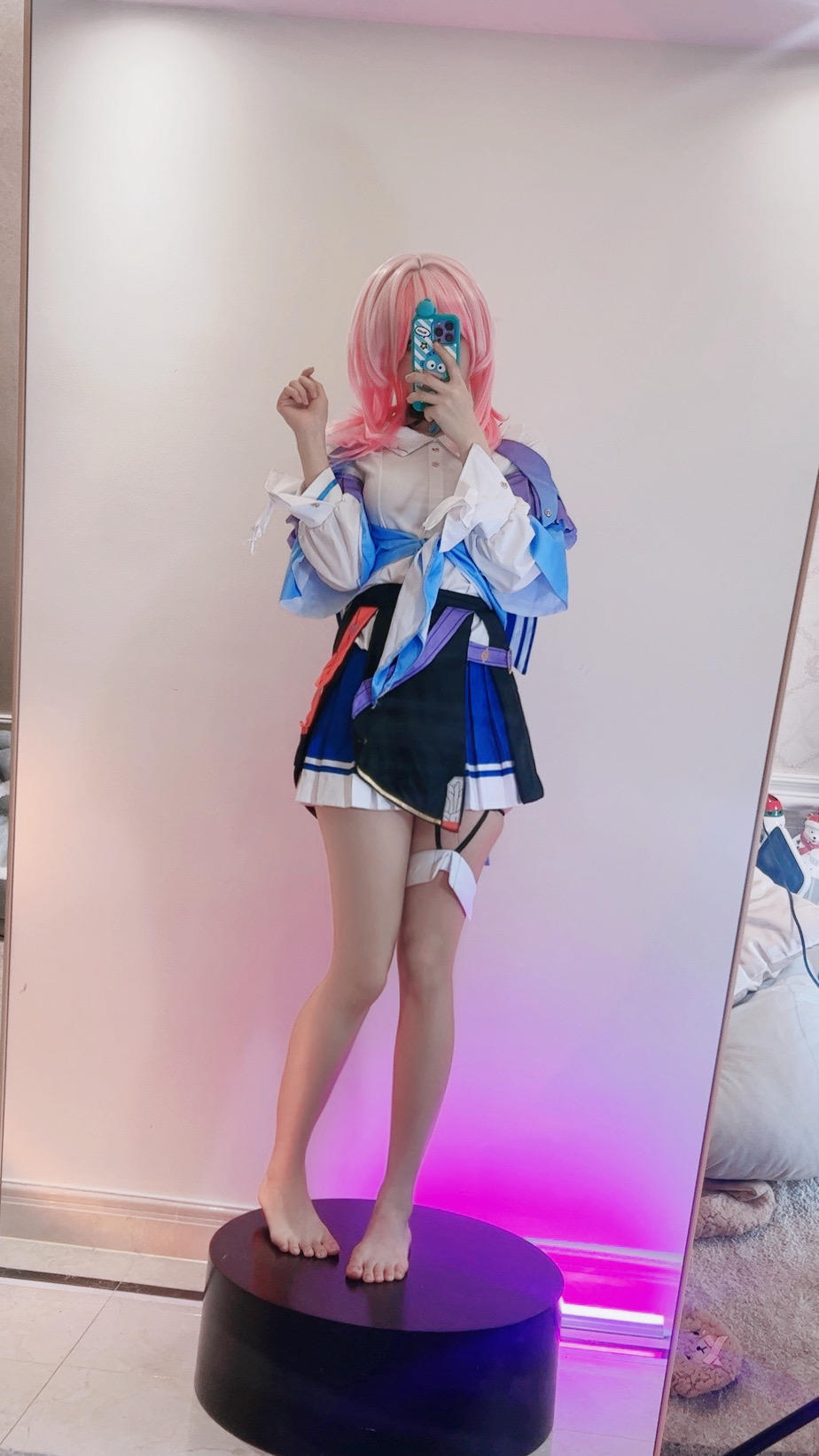 屑雪雪鸭 三月七 [49P-14MB]