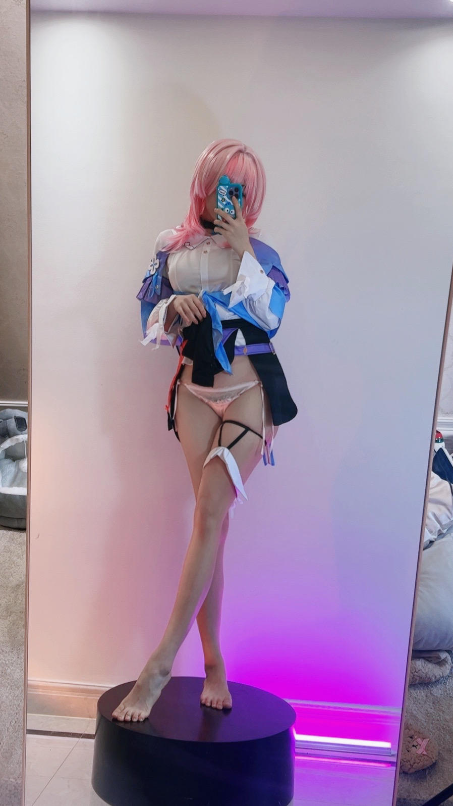 屑雪雪鸭 三月七 [49P-14MB]