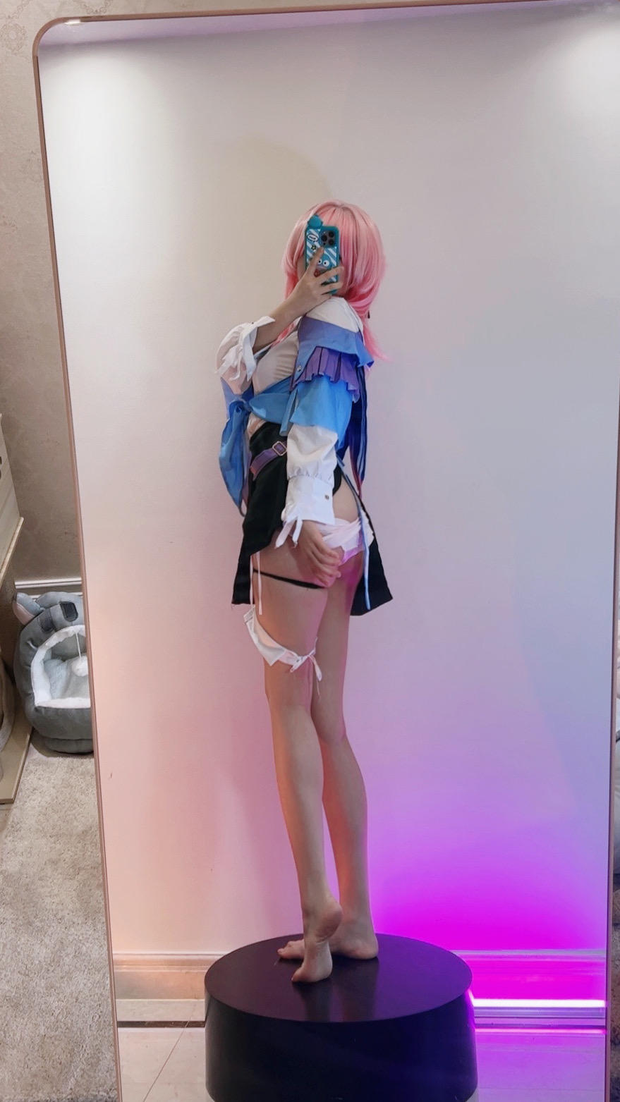 屑雪雪鸭 三月七 [49P-14MB]