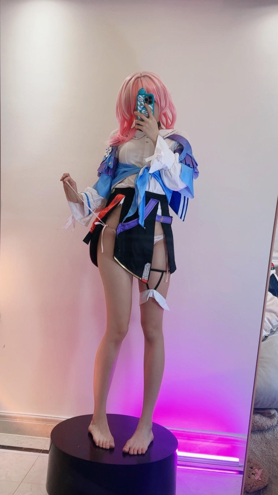 屑雪雪鸭 三月七 [49P-14MB]