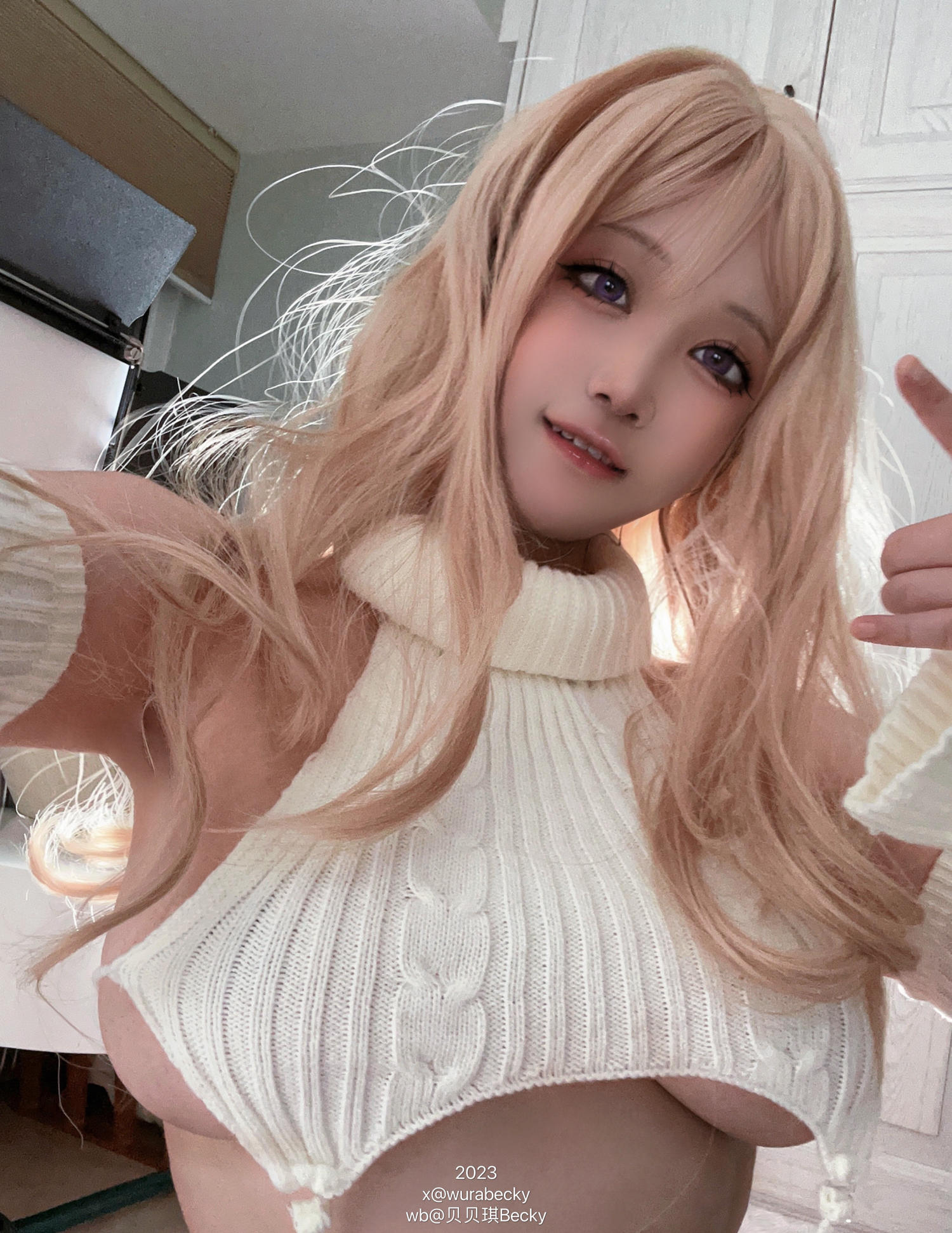 贝贝琪Becky 2023年11月 白色毛衣 [26P-150MB]